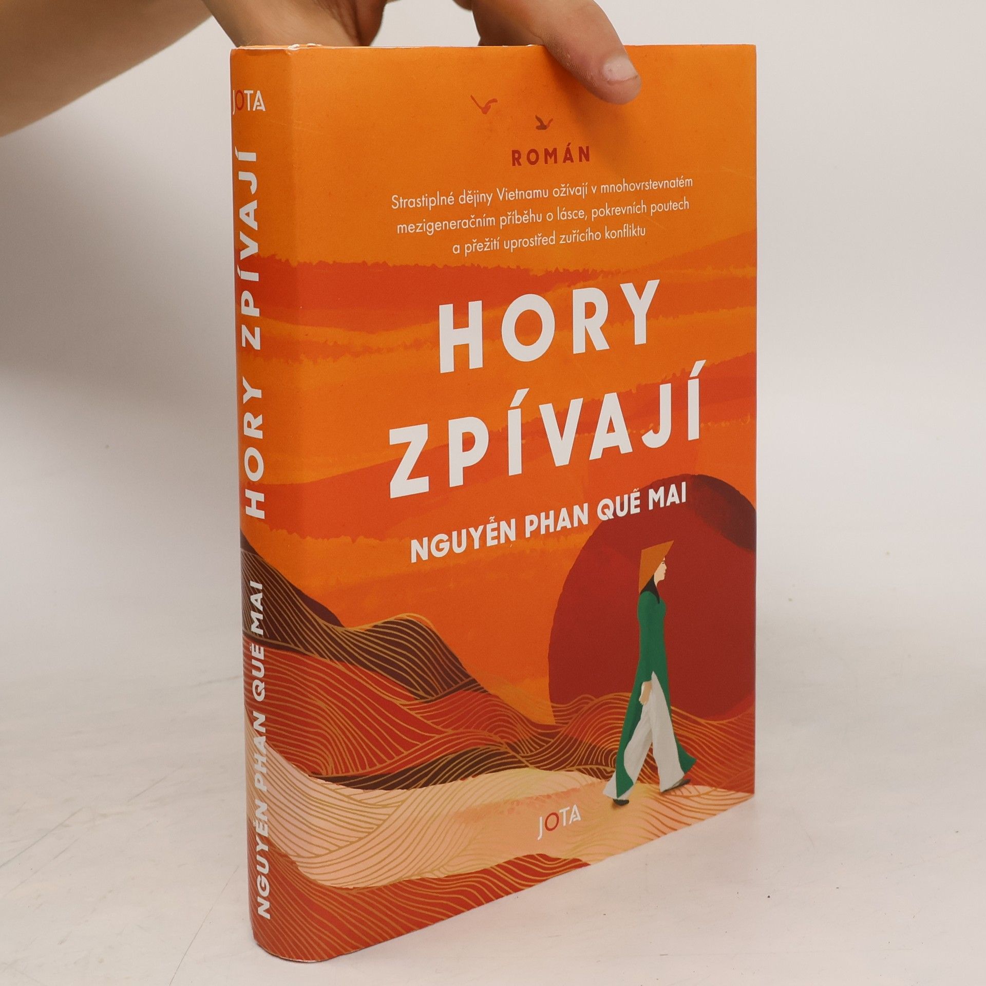 Nguyễn Phan Quế Mai Hory zpívají