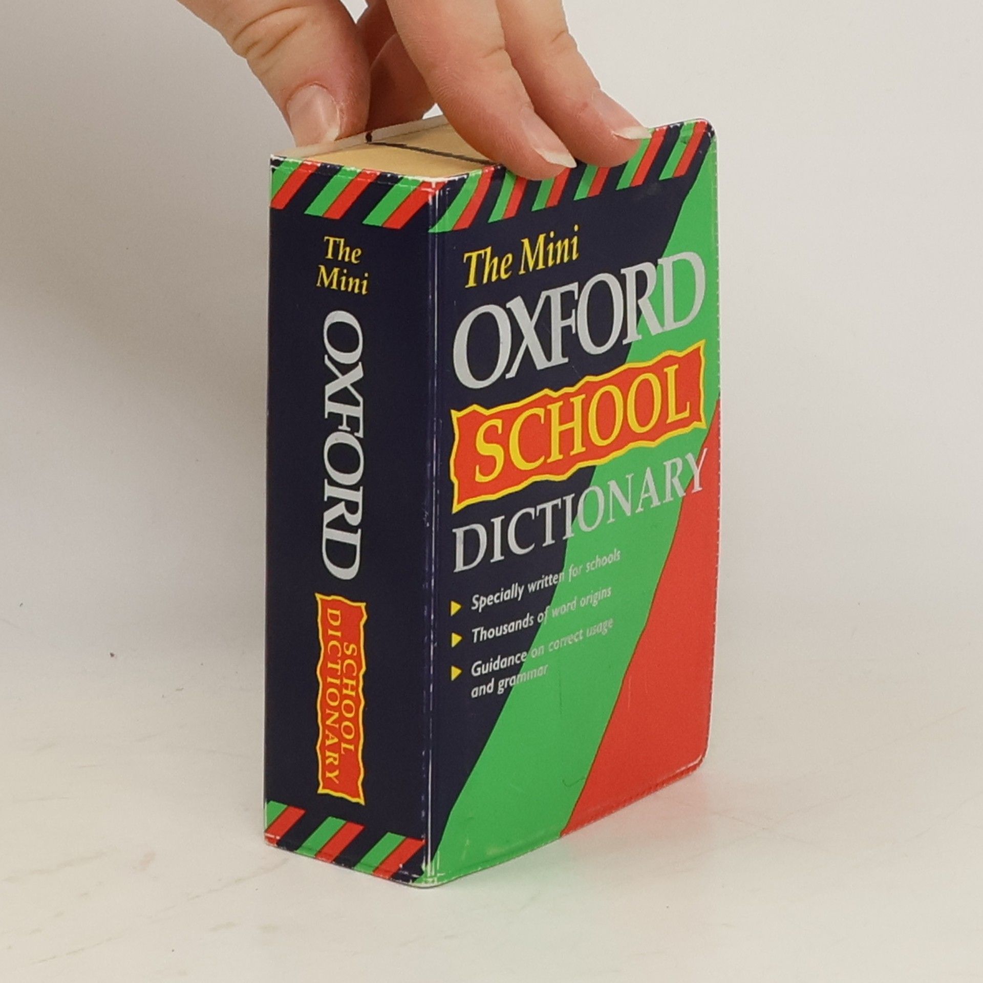 Joyce M. Hawkins The Mini Oxford School Dictionary