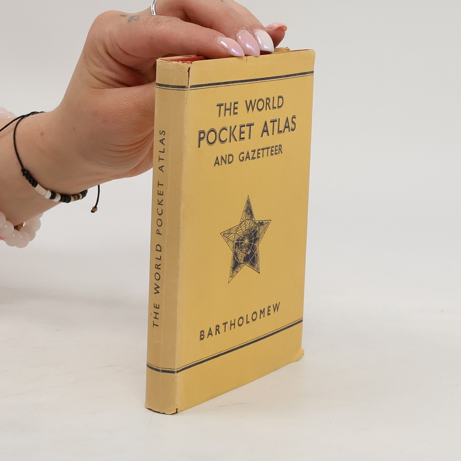 John Christopher Bartholomew The world pocket atlas and Gaetteer