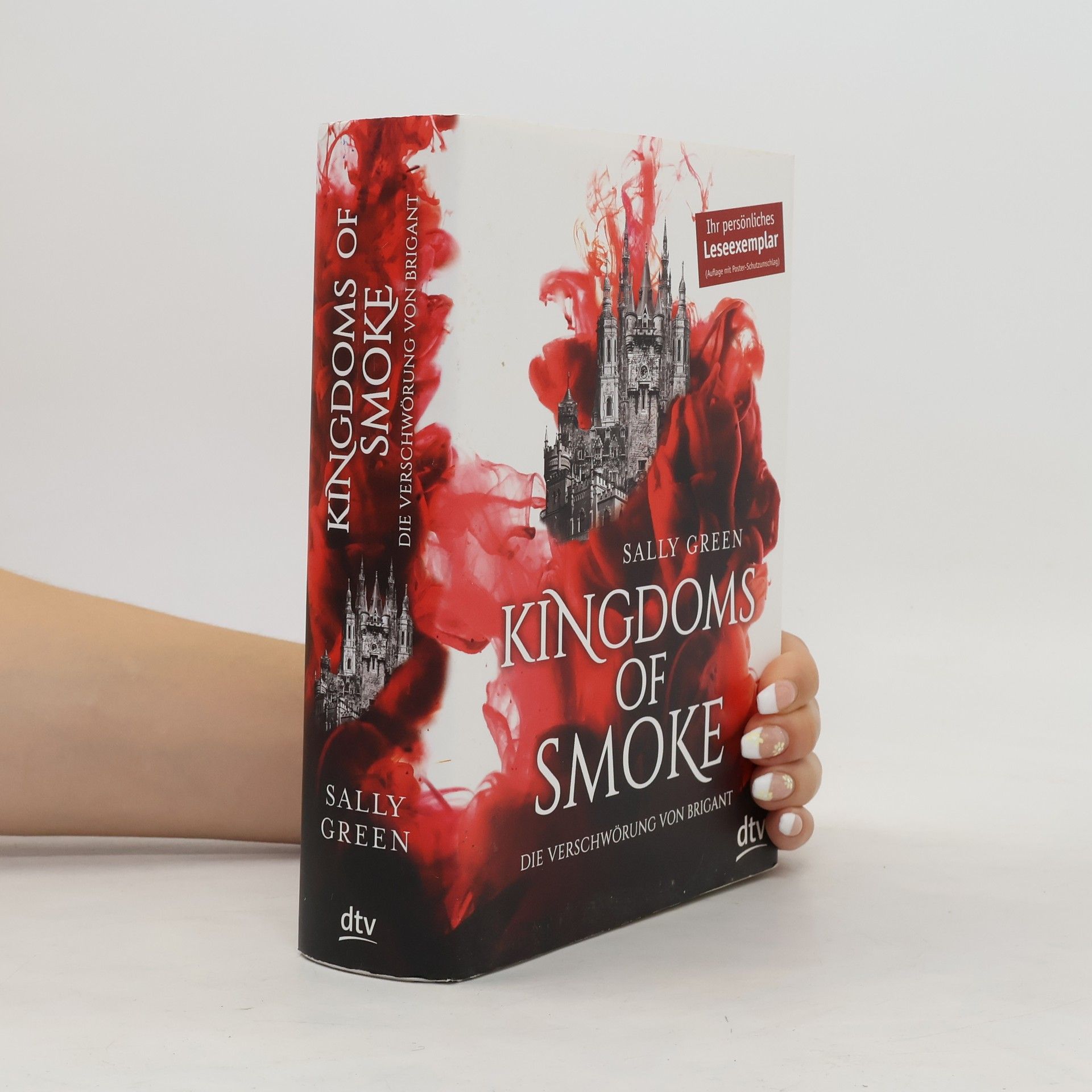 Sally Green Kingdoms of Smoke
