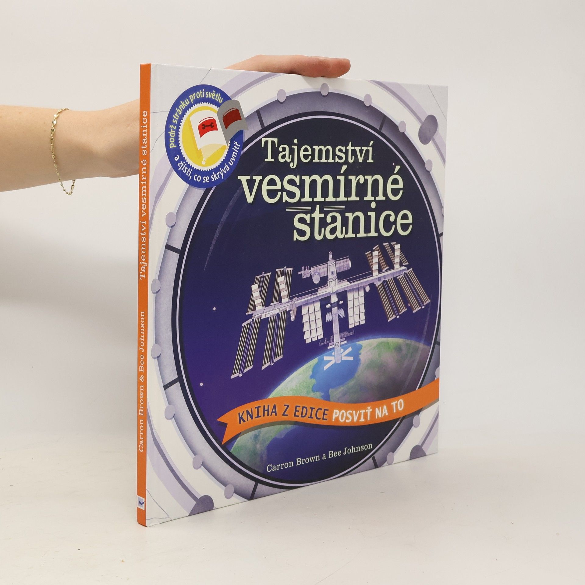 Carron Brown Tajemství vesmírné stanice