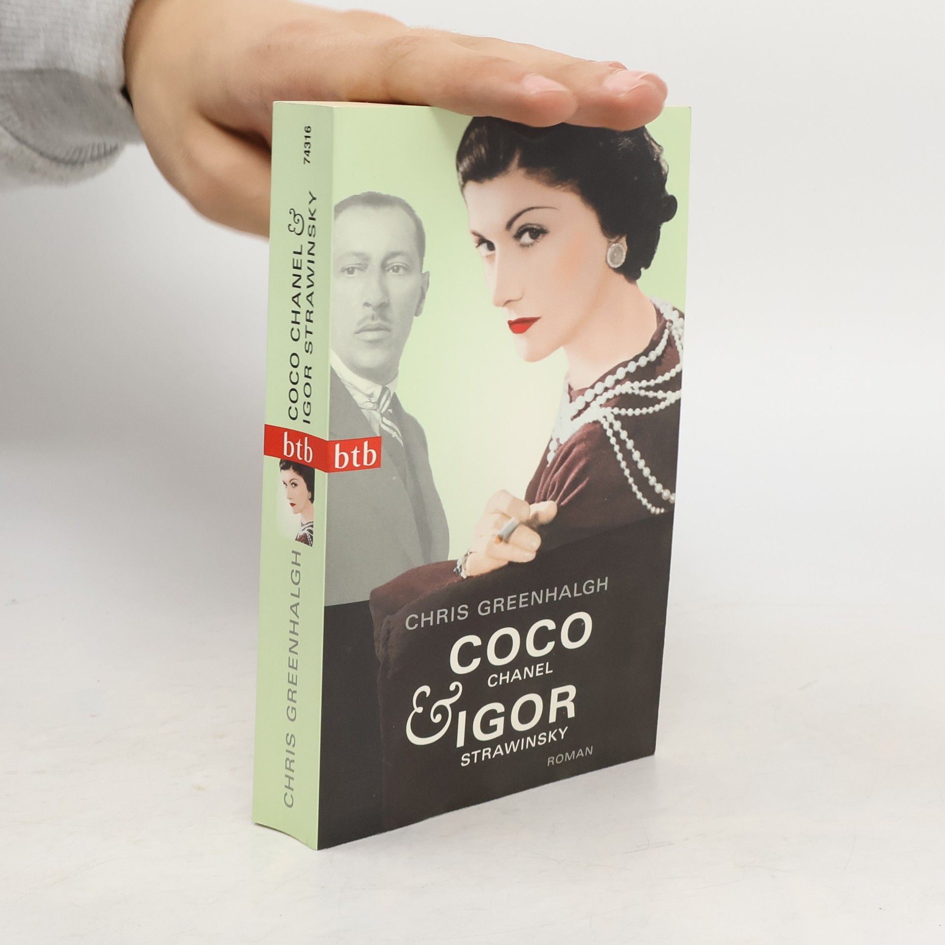 Chris Greenhalgh Coco Chanel & Igor Strawinsky: Roman