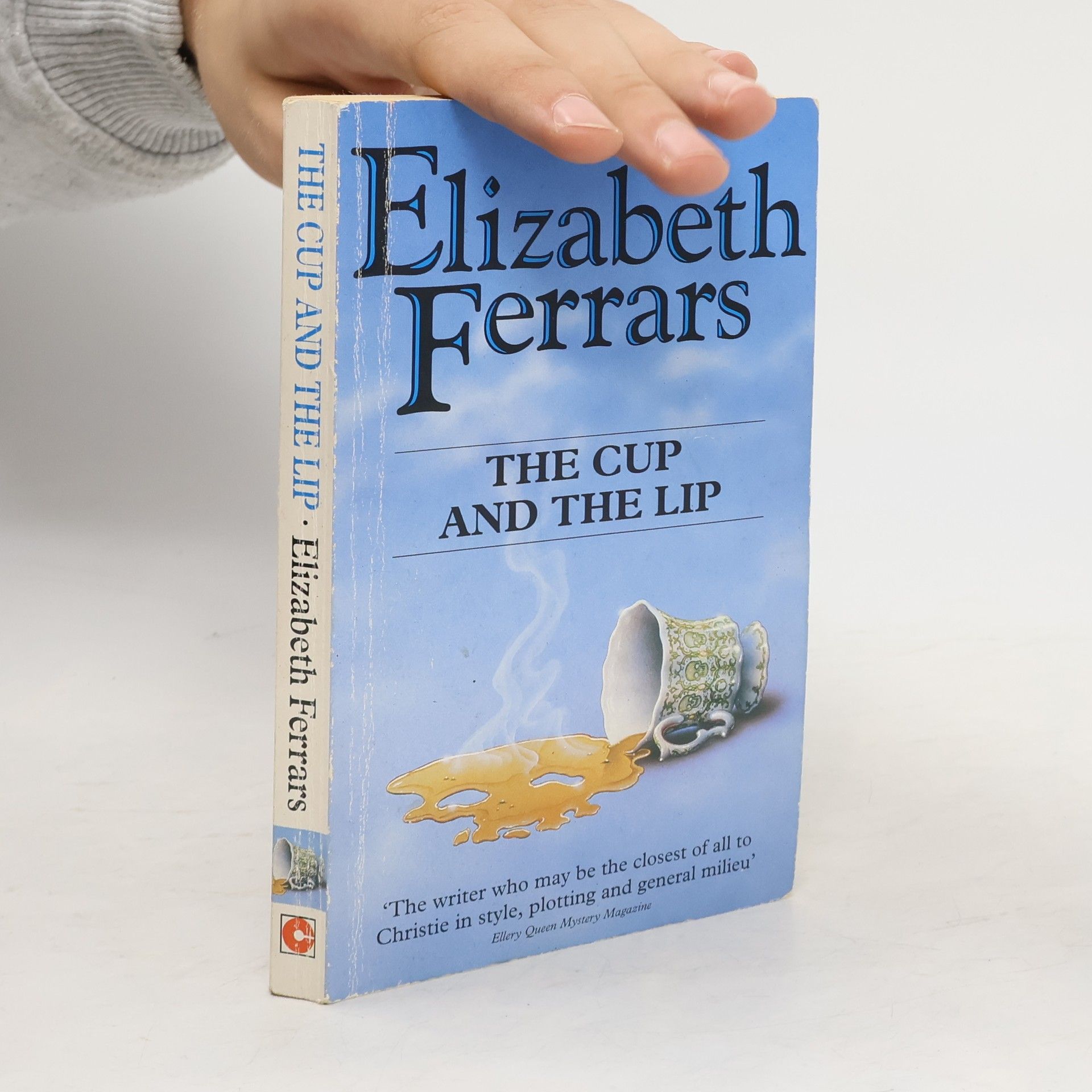 E. X. Ferrars The Cup and the Lip