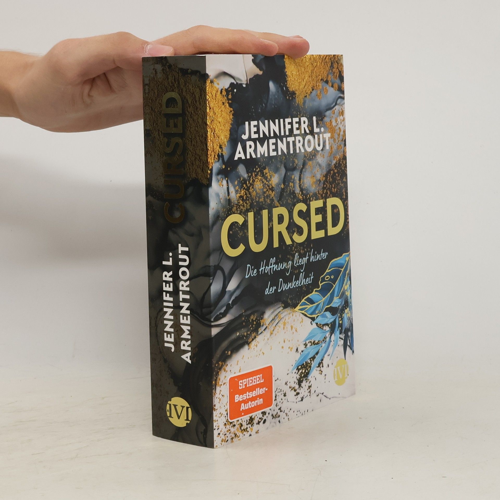Jennifer L. Armentrout Cursed. Die Hoffnung liegt hinter der Dunkelheit