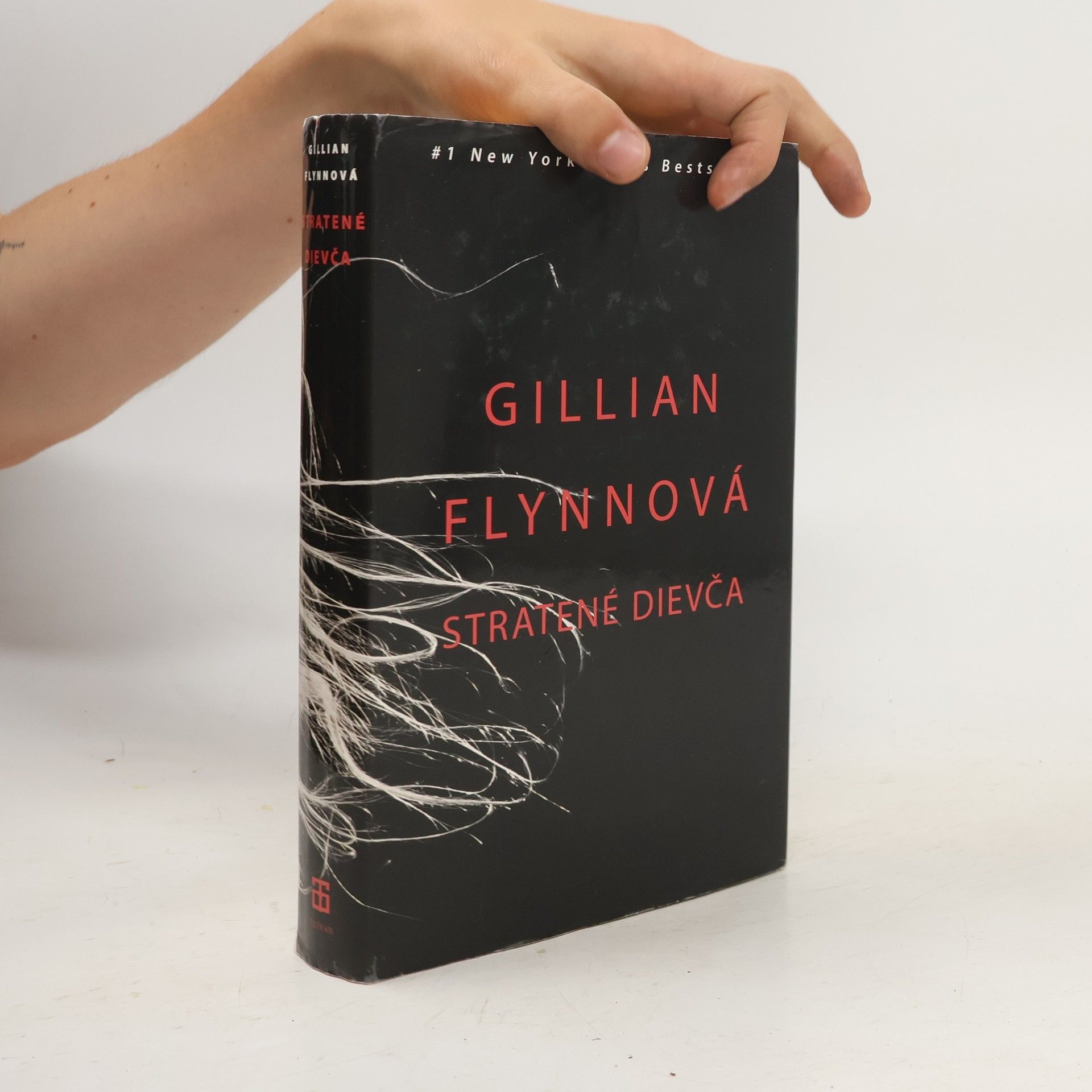 Gillian Flynn Stratené dievča