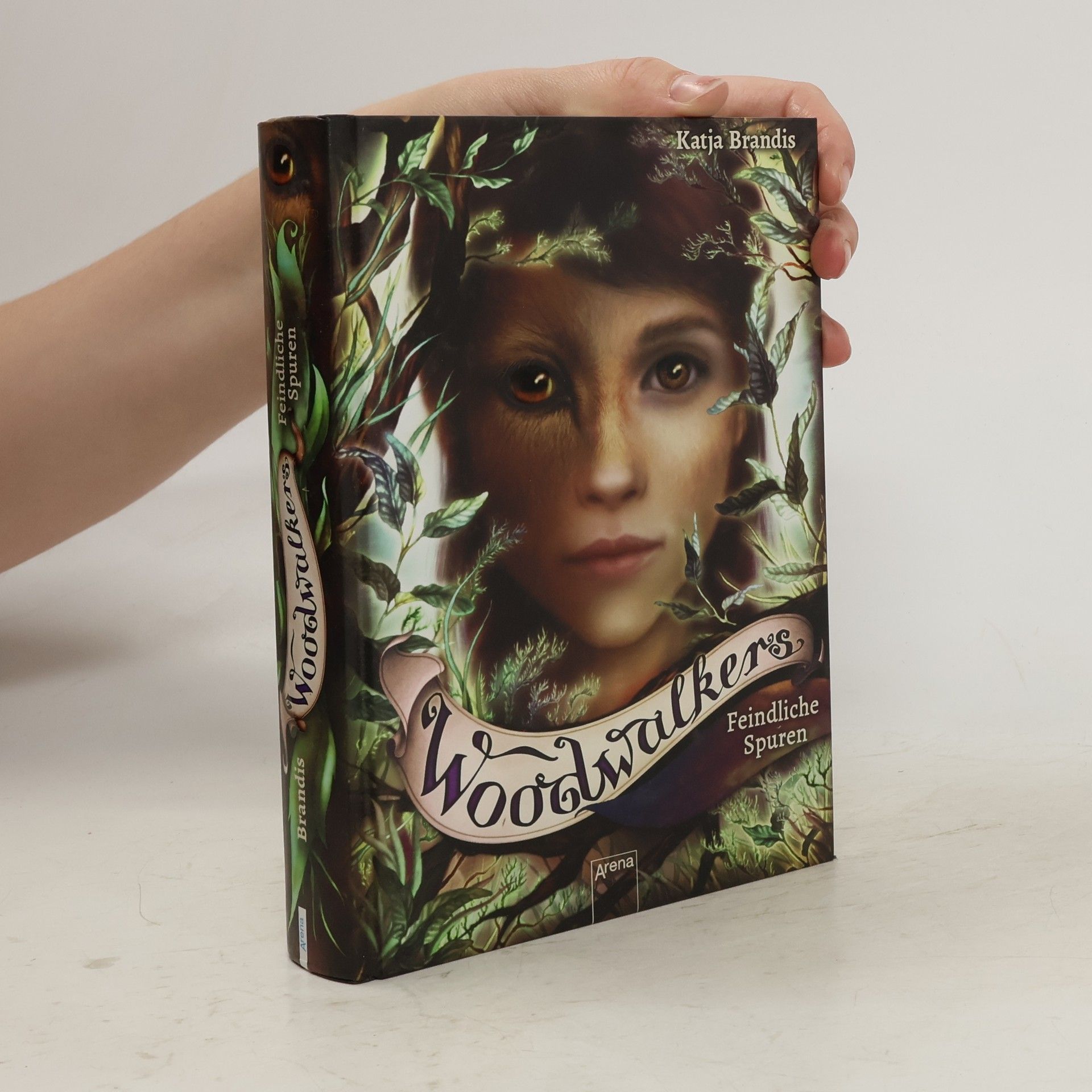 Katja Brandis Woodwalkers - feindliche Spuren