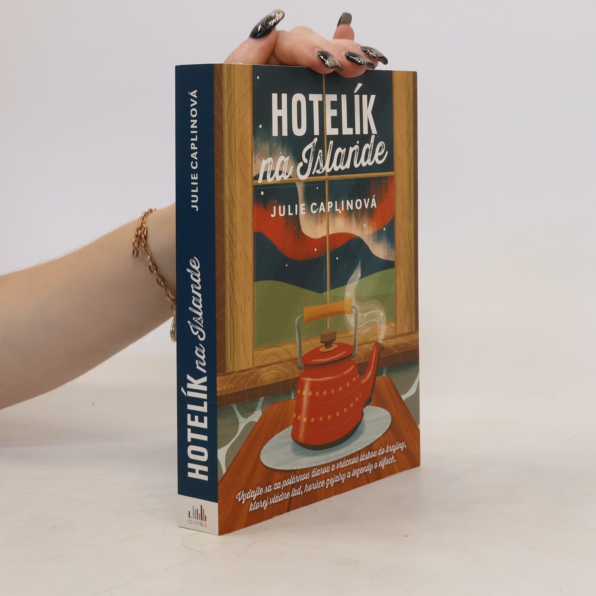 Julie Caplinová Hotelík na Islande