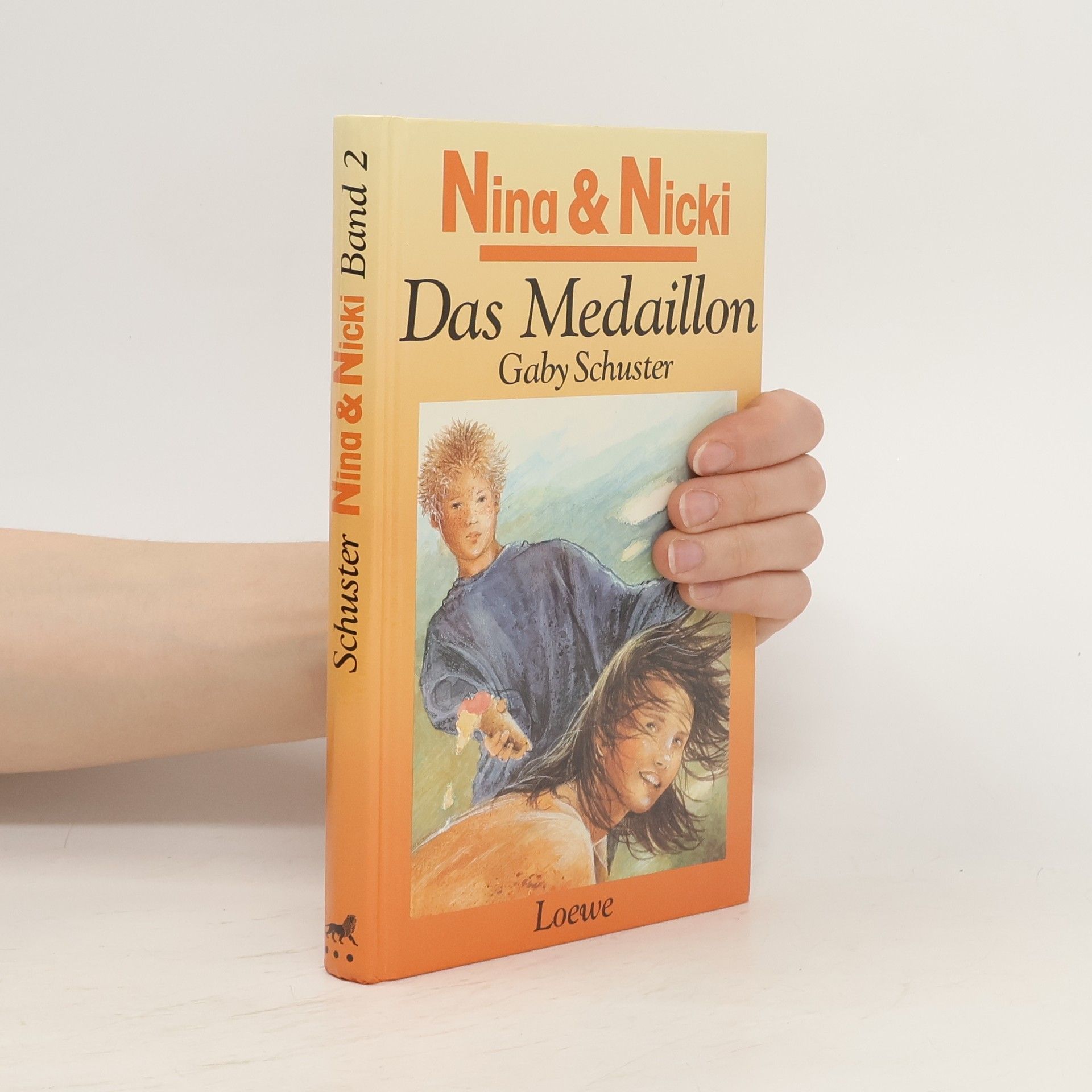 Gaby Schuster Das Medaillon