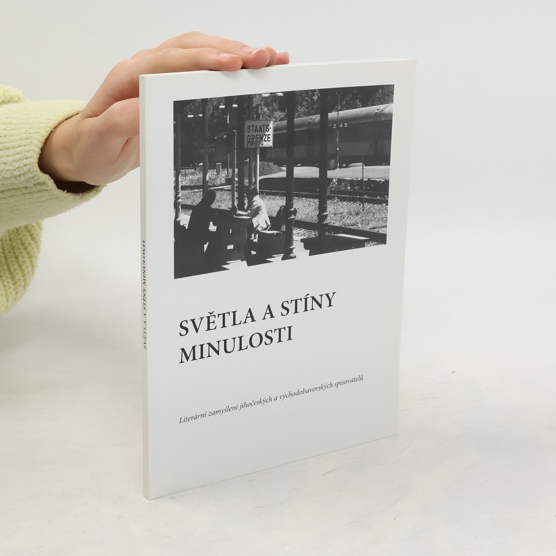 Collectif d'auteurs Světla a stíny minulosti