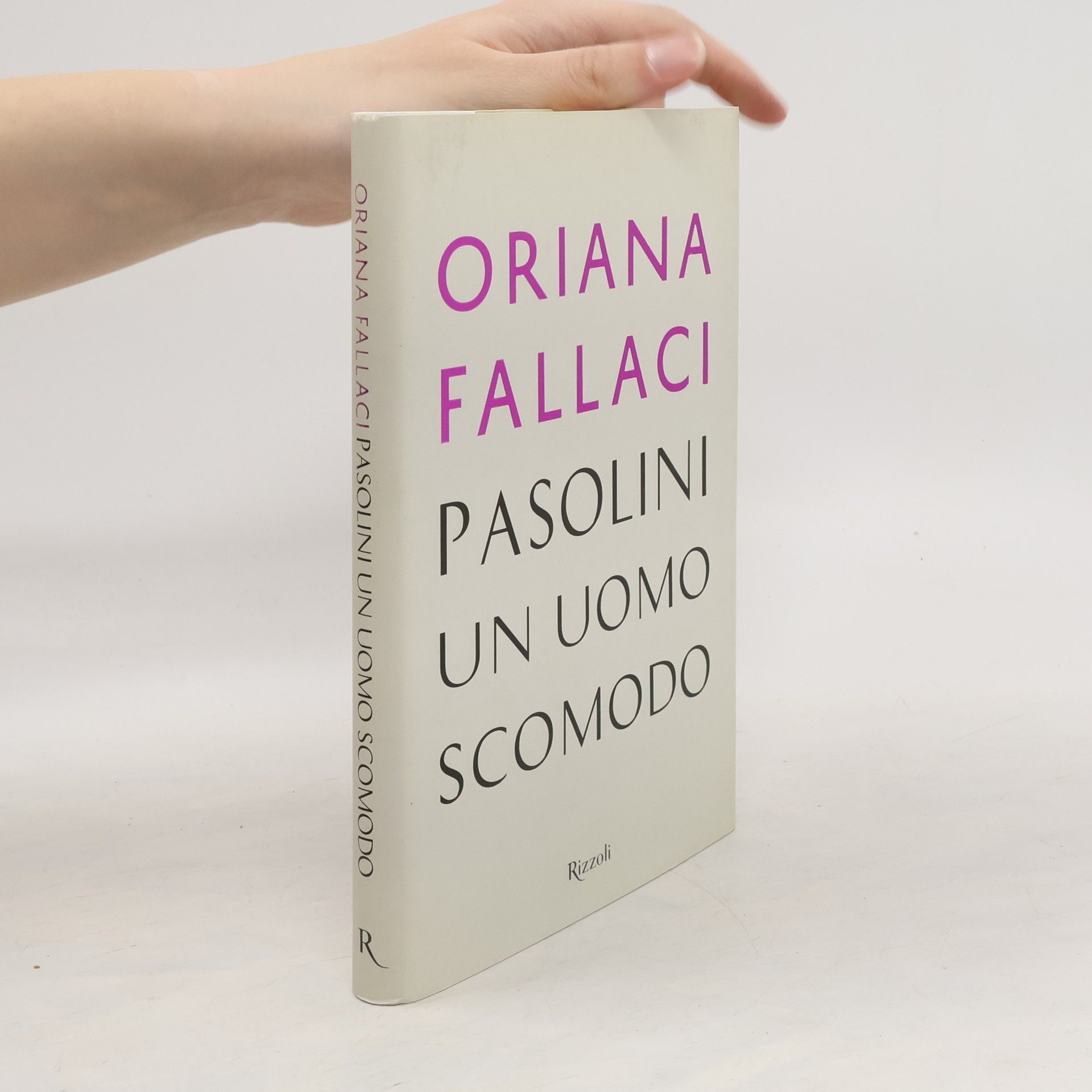 Oriana Fallaciová Pasolini, un uomo scomodo