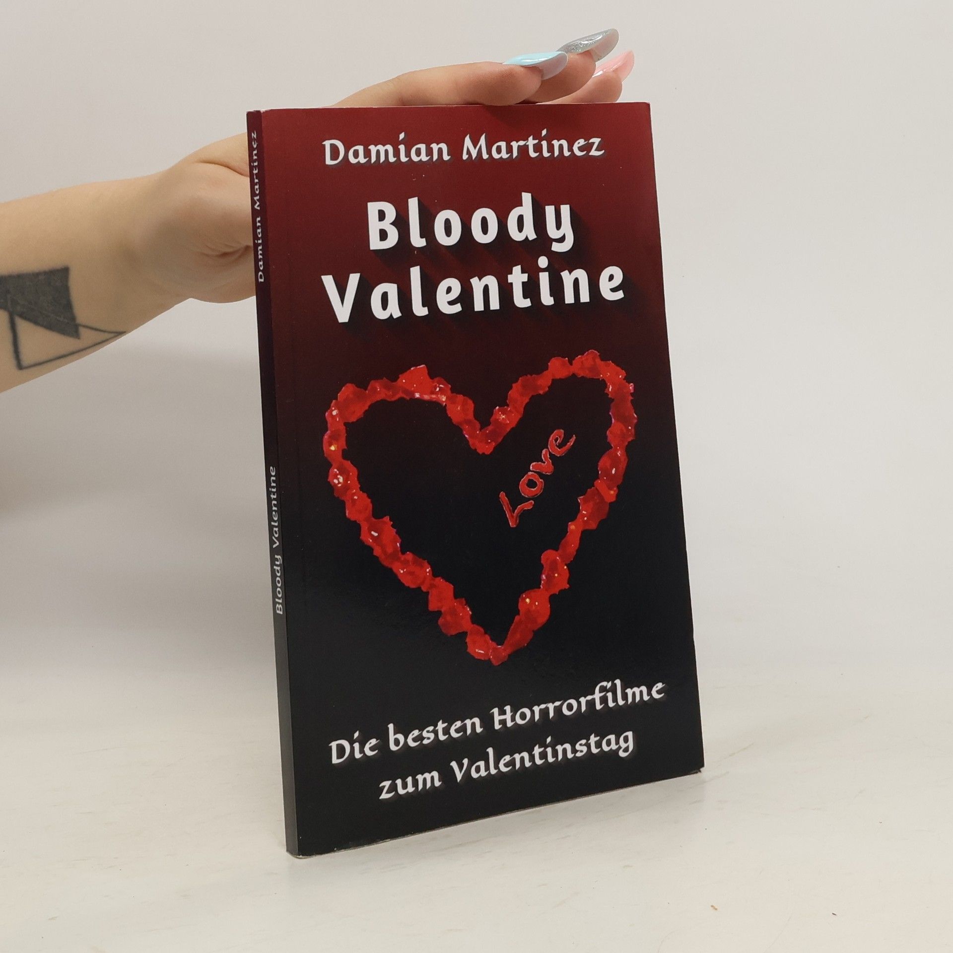 Damian Martinez Bloody Valentine