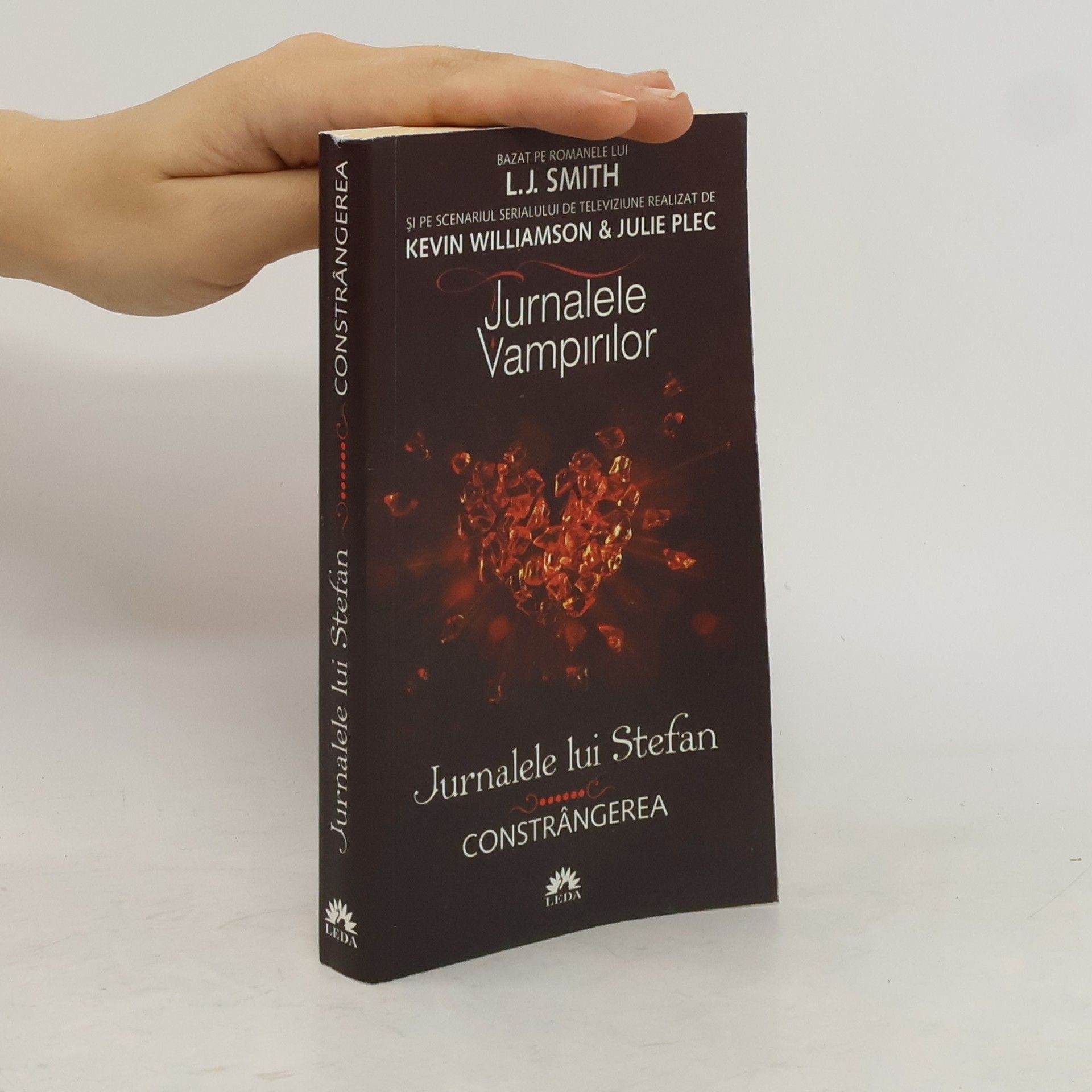 Lisa Jane Smith Jurnalele Vampirilor Jurnalele lui Stefan Constrǎngerea