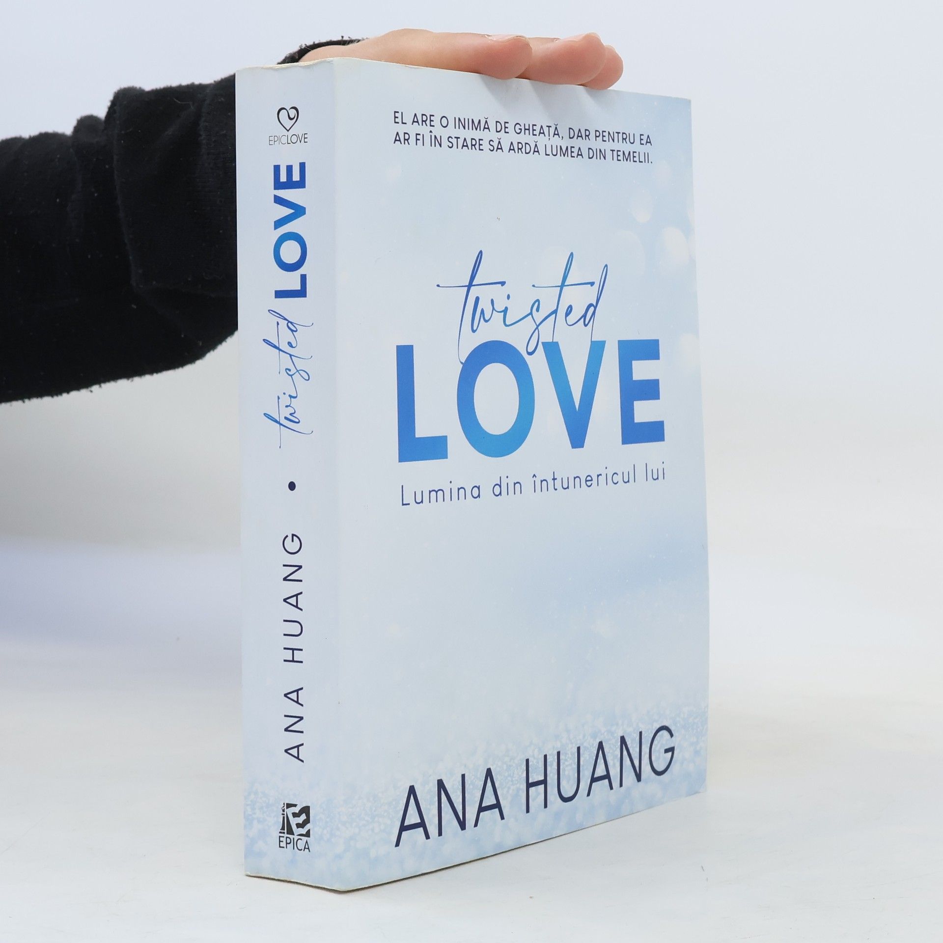 Ana Huang Twisted Love
