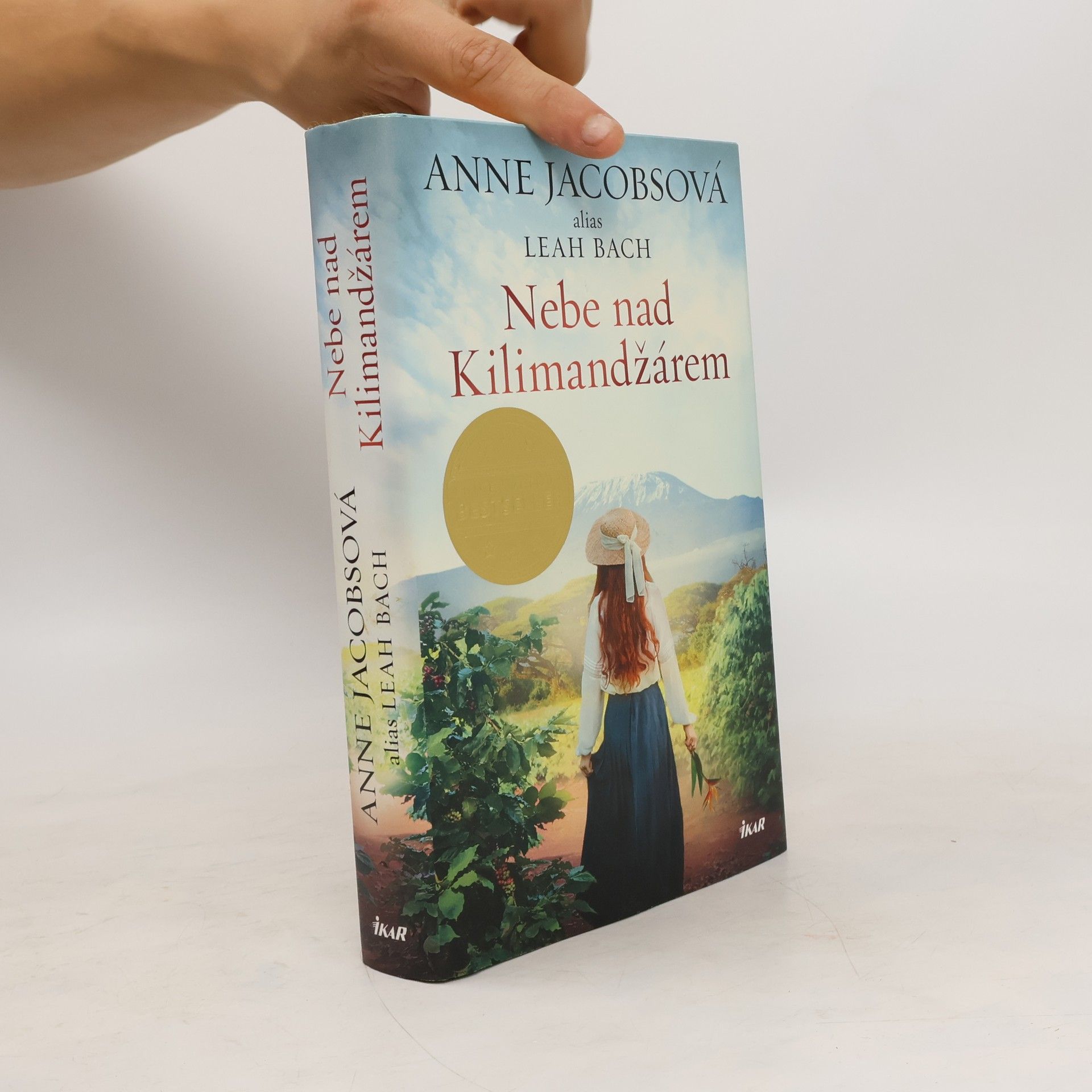 Anne Jacobs Nebe nad Kilimandžárem