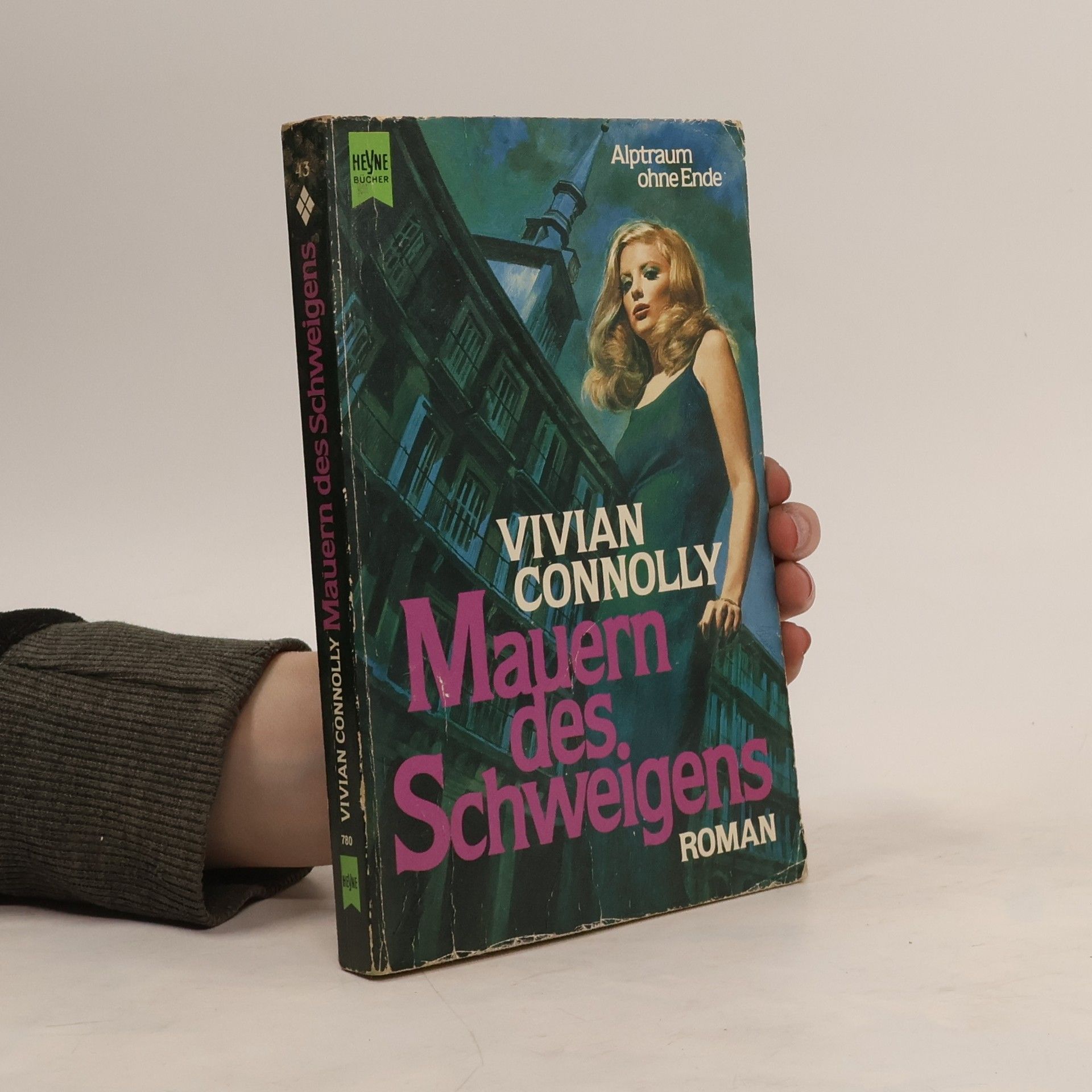 Vivian Connolly Mauern des Schweigens