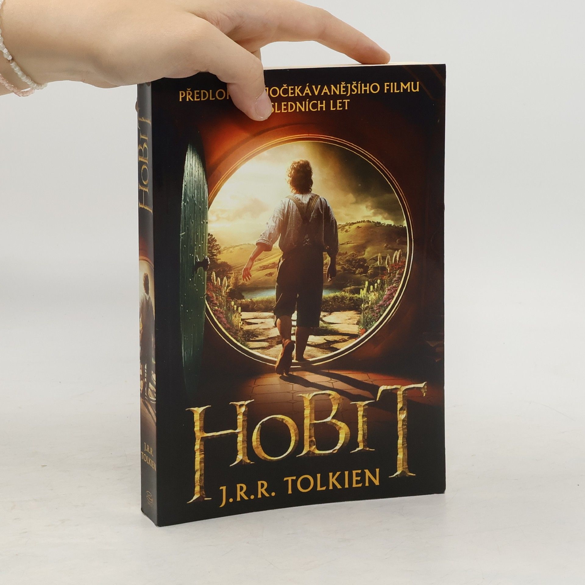 John Ronald Reuel Tolkien Hobit, aneb, Cesta tam a zase zpátky