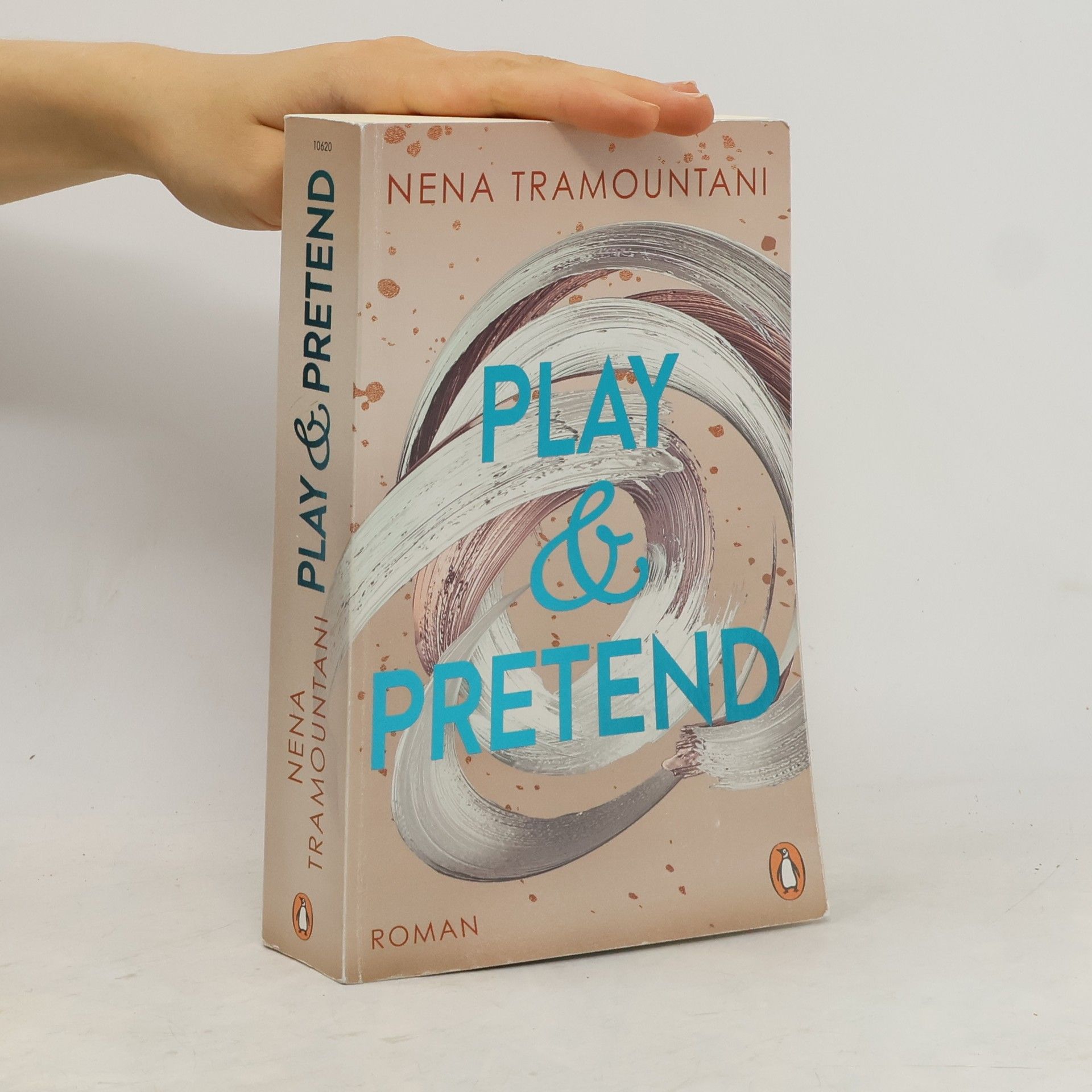 Nena Tramountani Play & Pretend