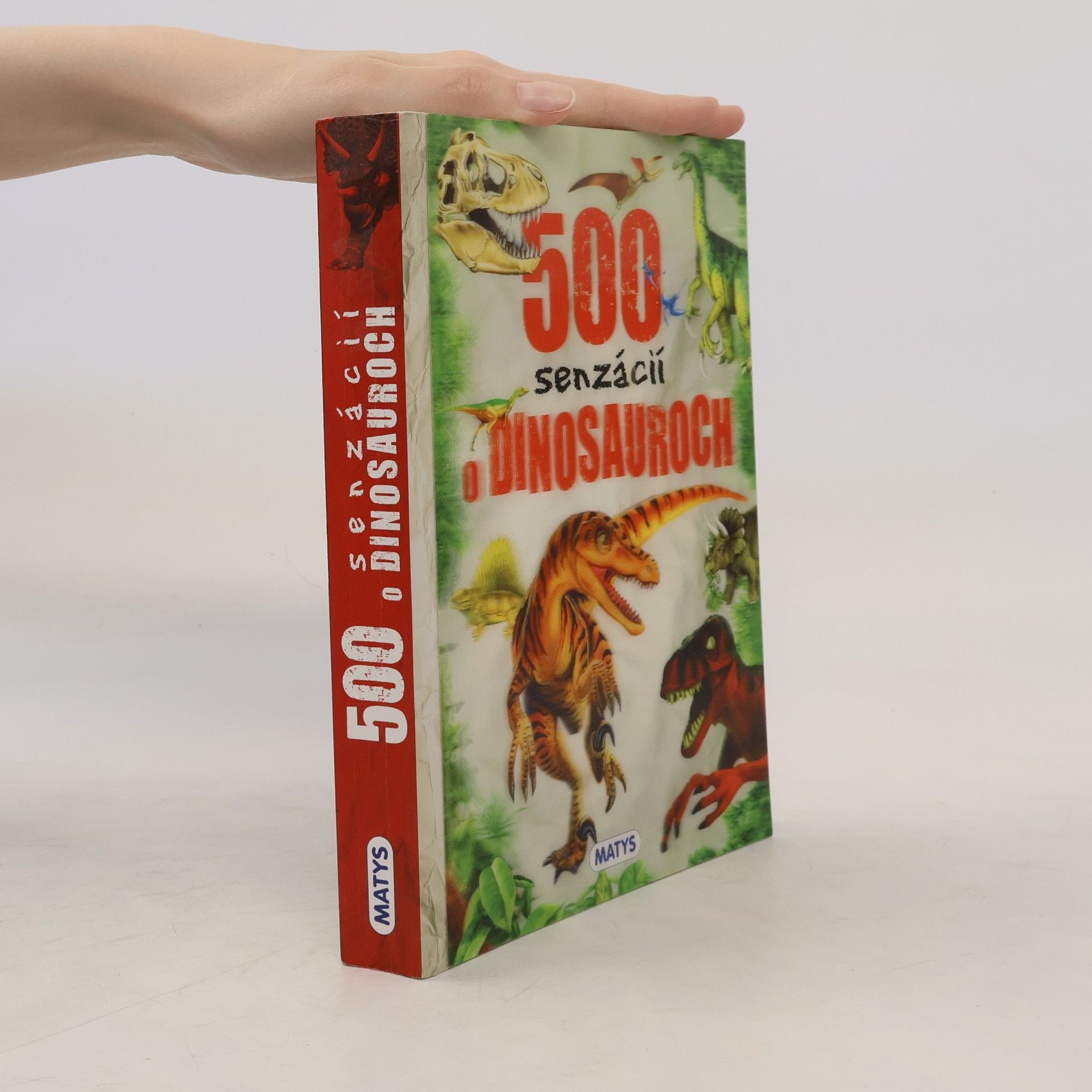 kolektiv 500 senzácií o dinosauroch