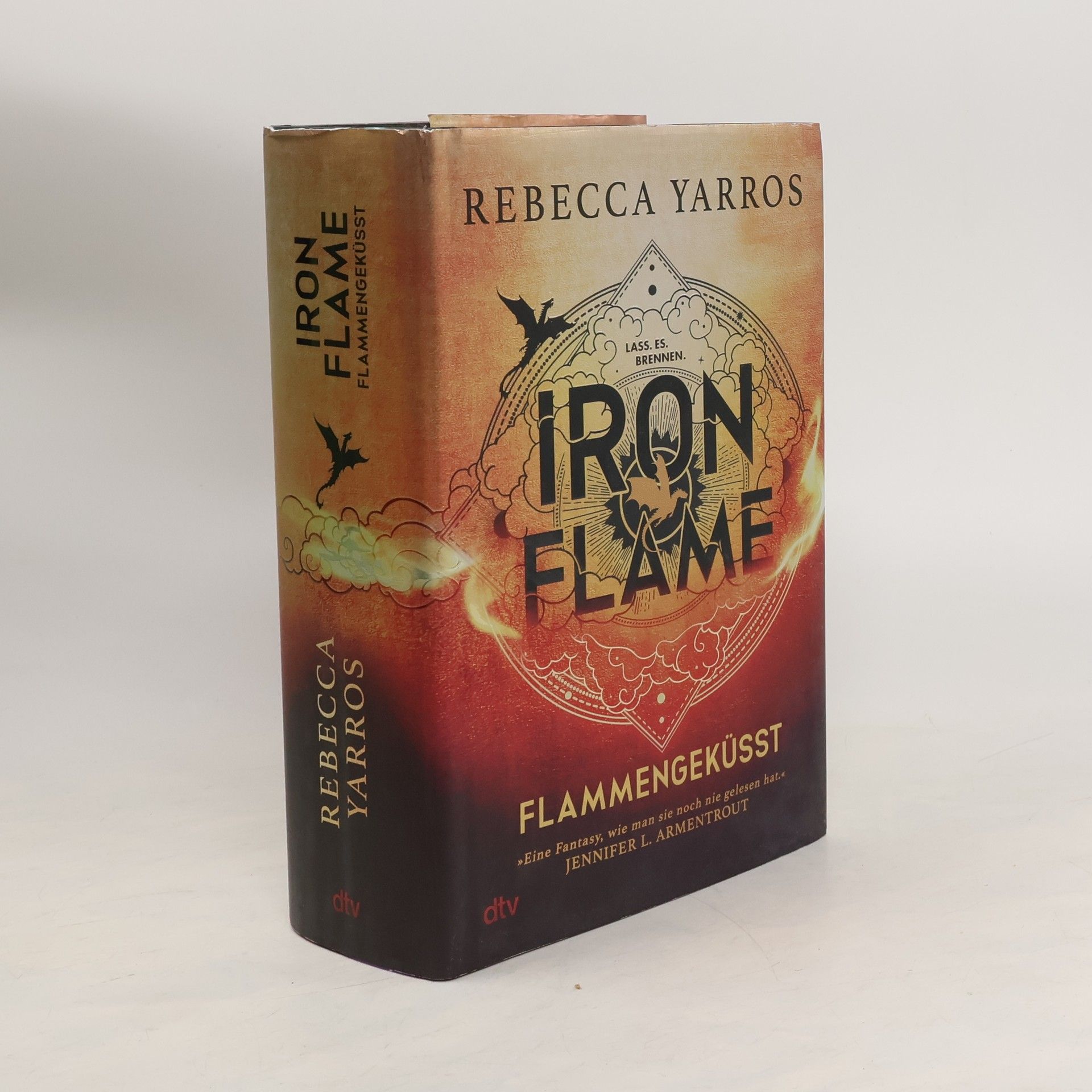 Rebecca Yarros Iron Flame