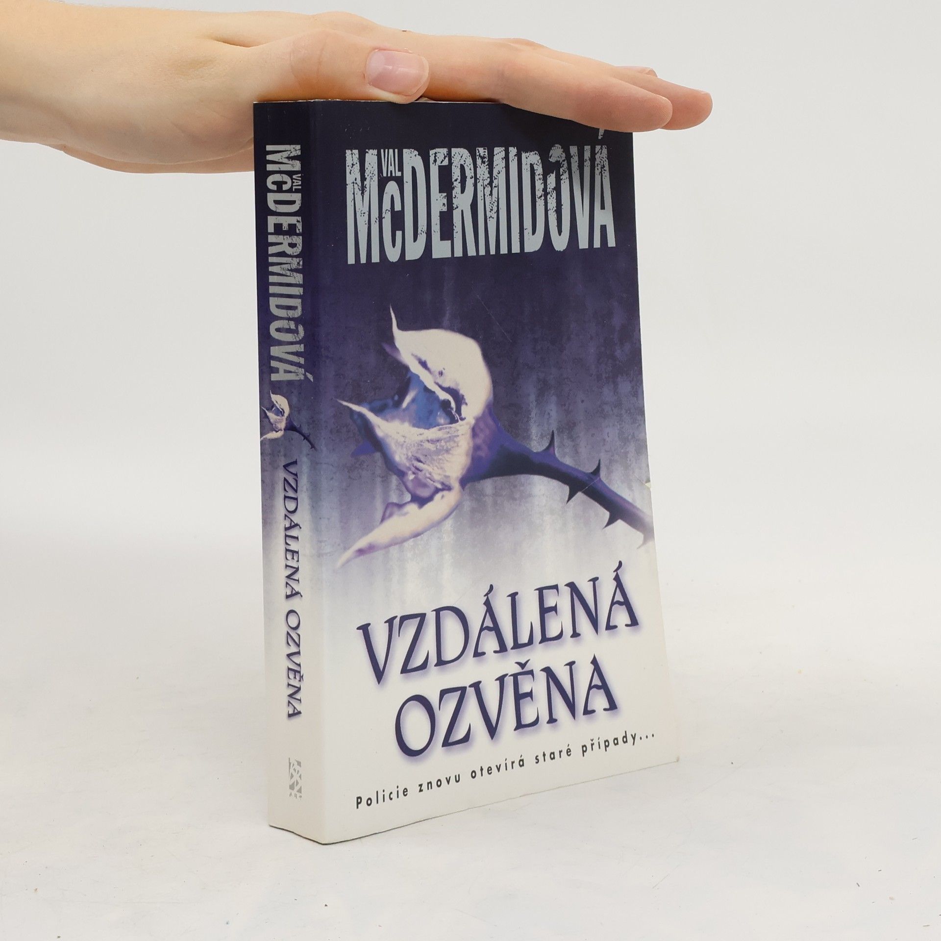 Val McDermid Vzdálená ozvěna