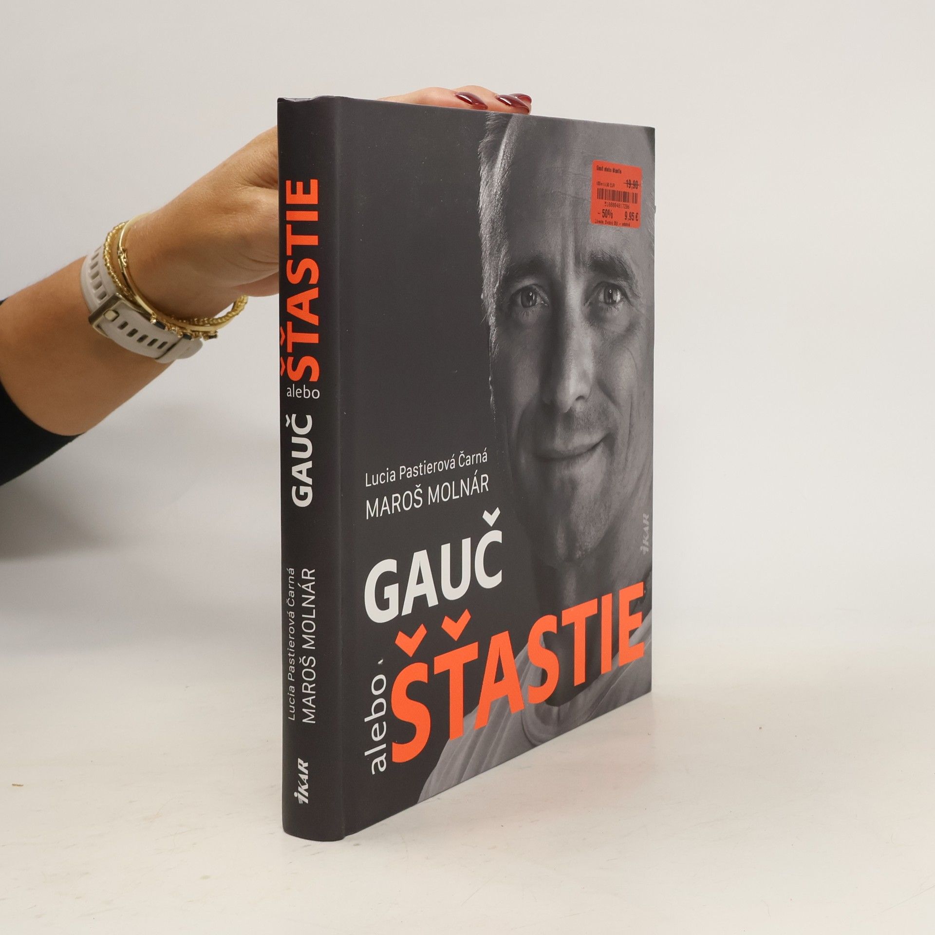 Lucia Pastierová Čarná Gauč alebo šťastie