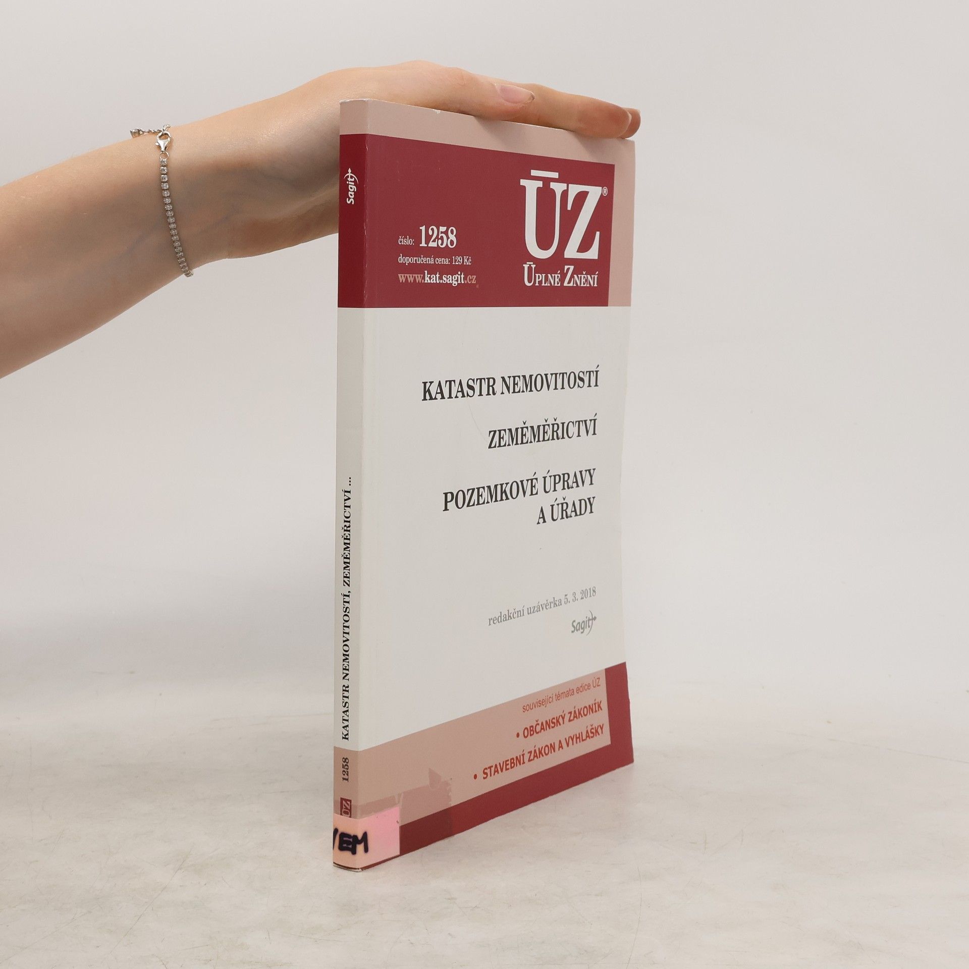 kolektiv ÚZ 1258: Katastr nemovitostí ; Zeměměřictví ; Pozemkové úpravy a úřady