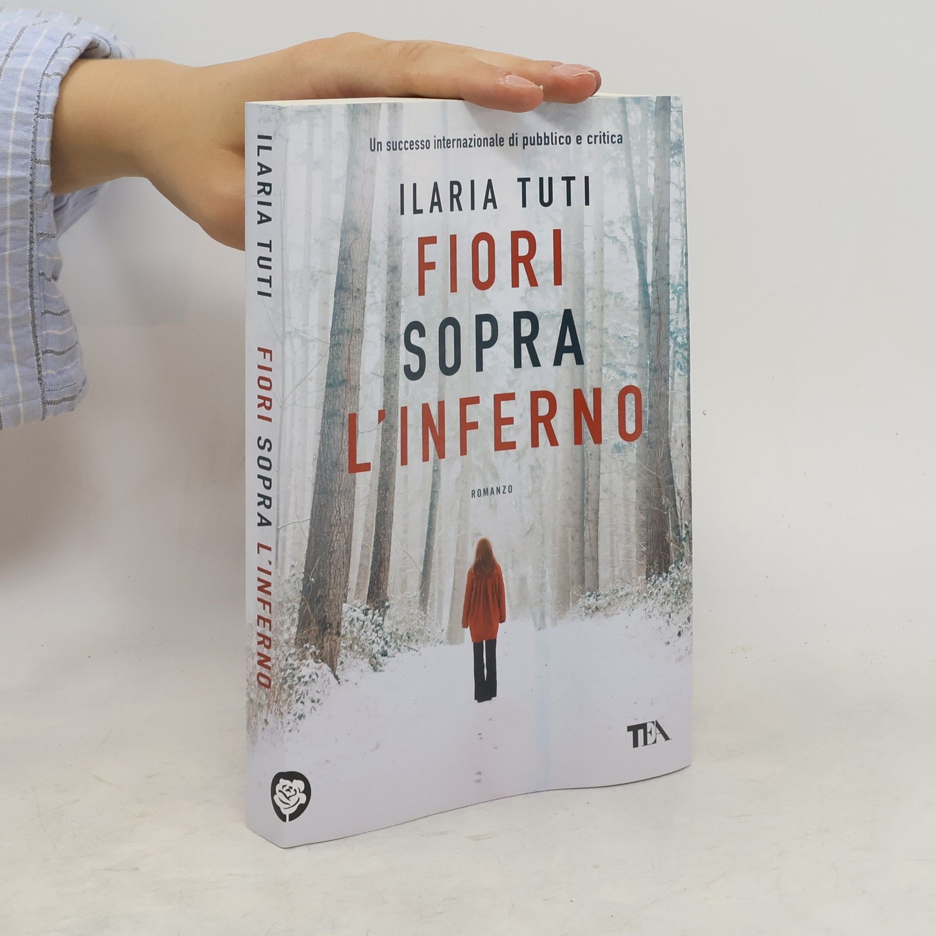 Ilaria Tuti Fiori sopra l'inferno