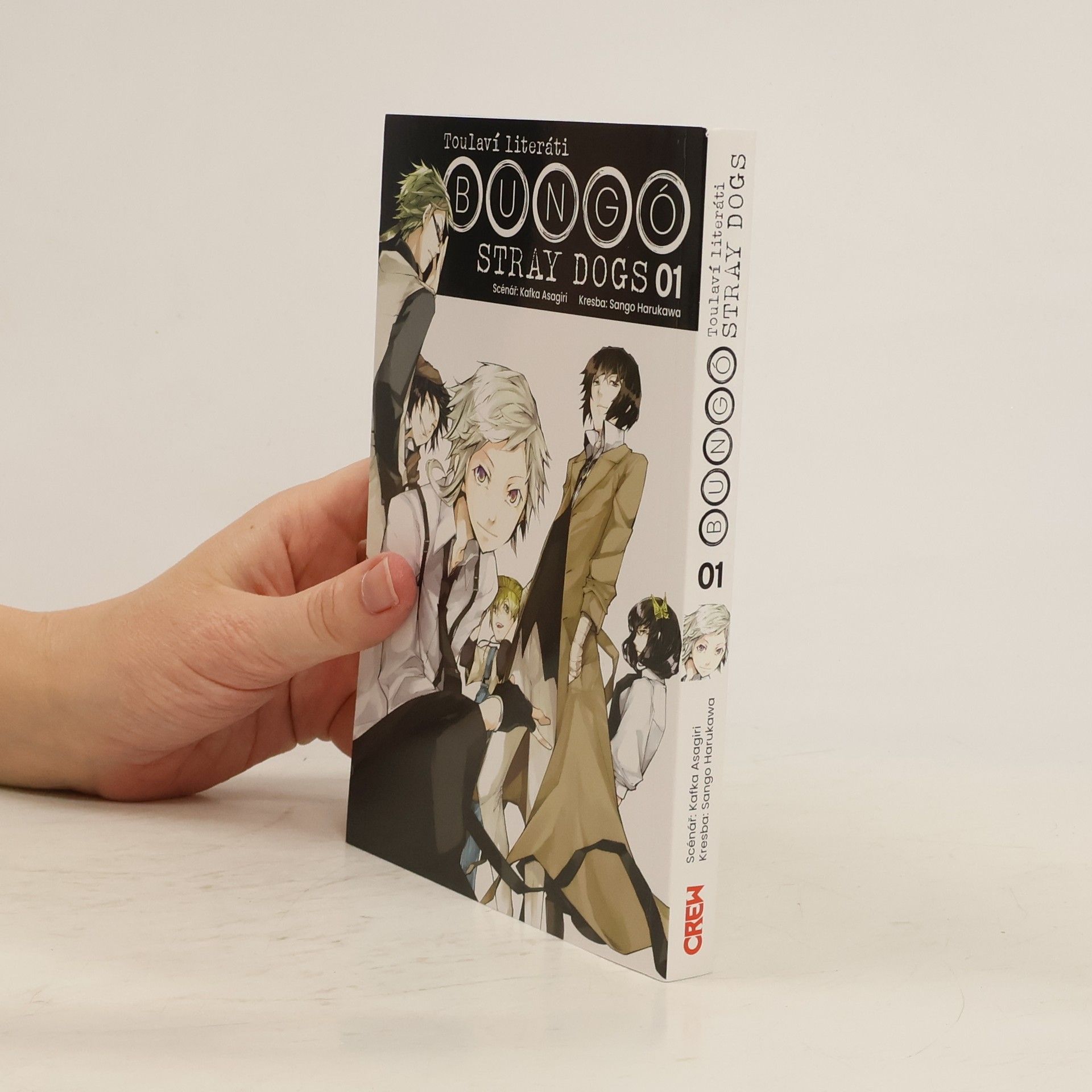 Kafka Asagiri Toulaví literáti. Bungó Stray Dogs 01