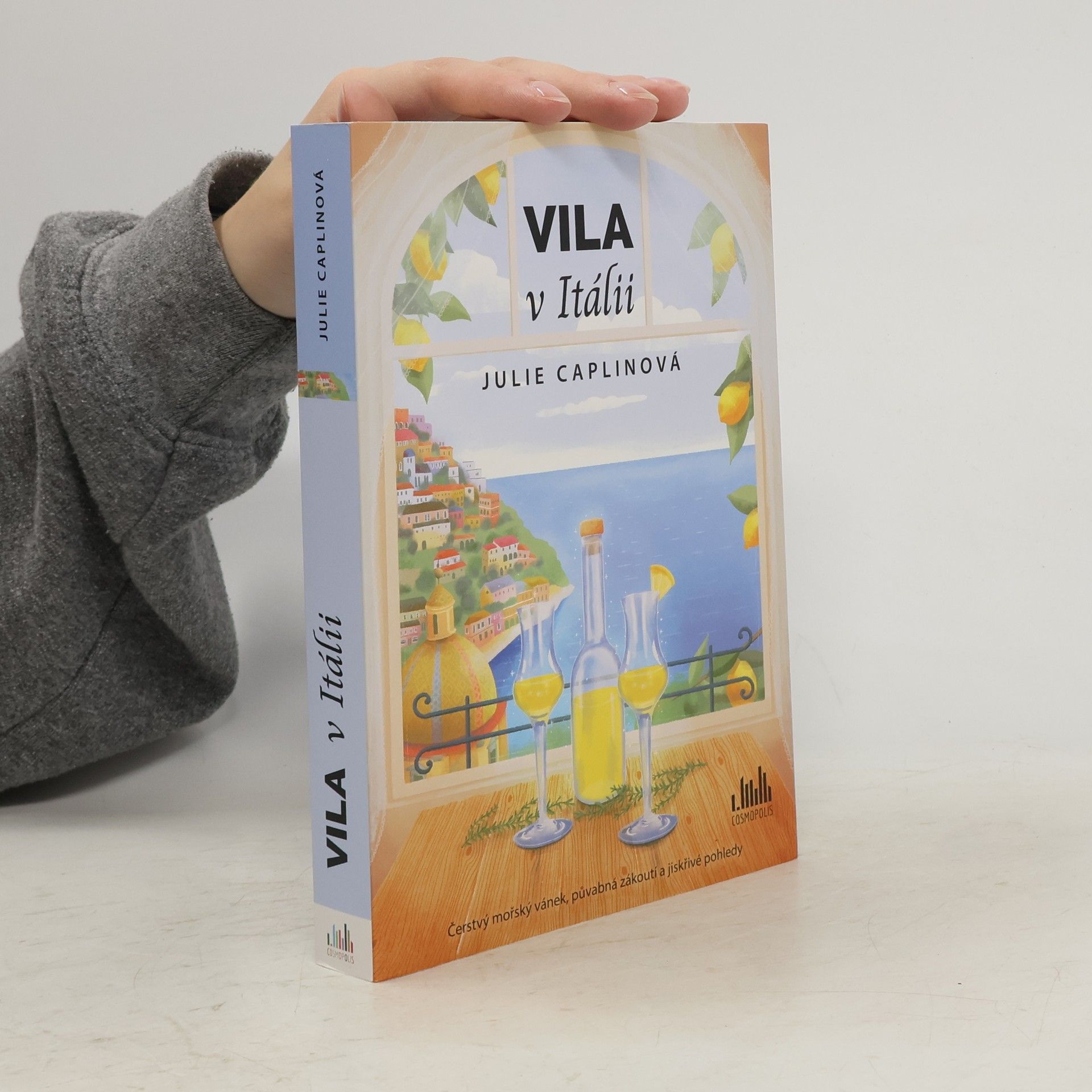 Julie Caplin Vila v Itálii