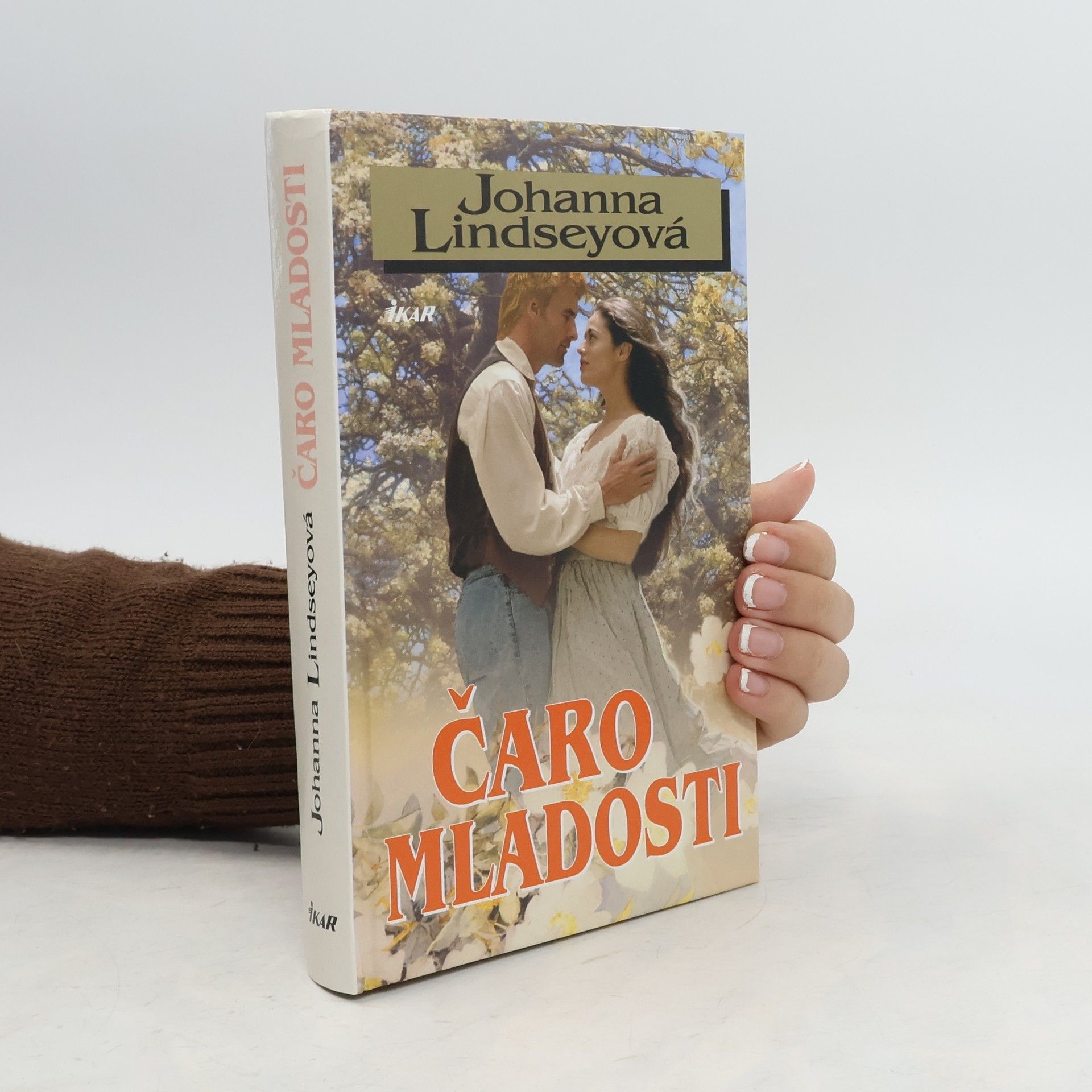 Johanna Lindsey Čaro mladosti