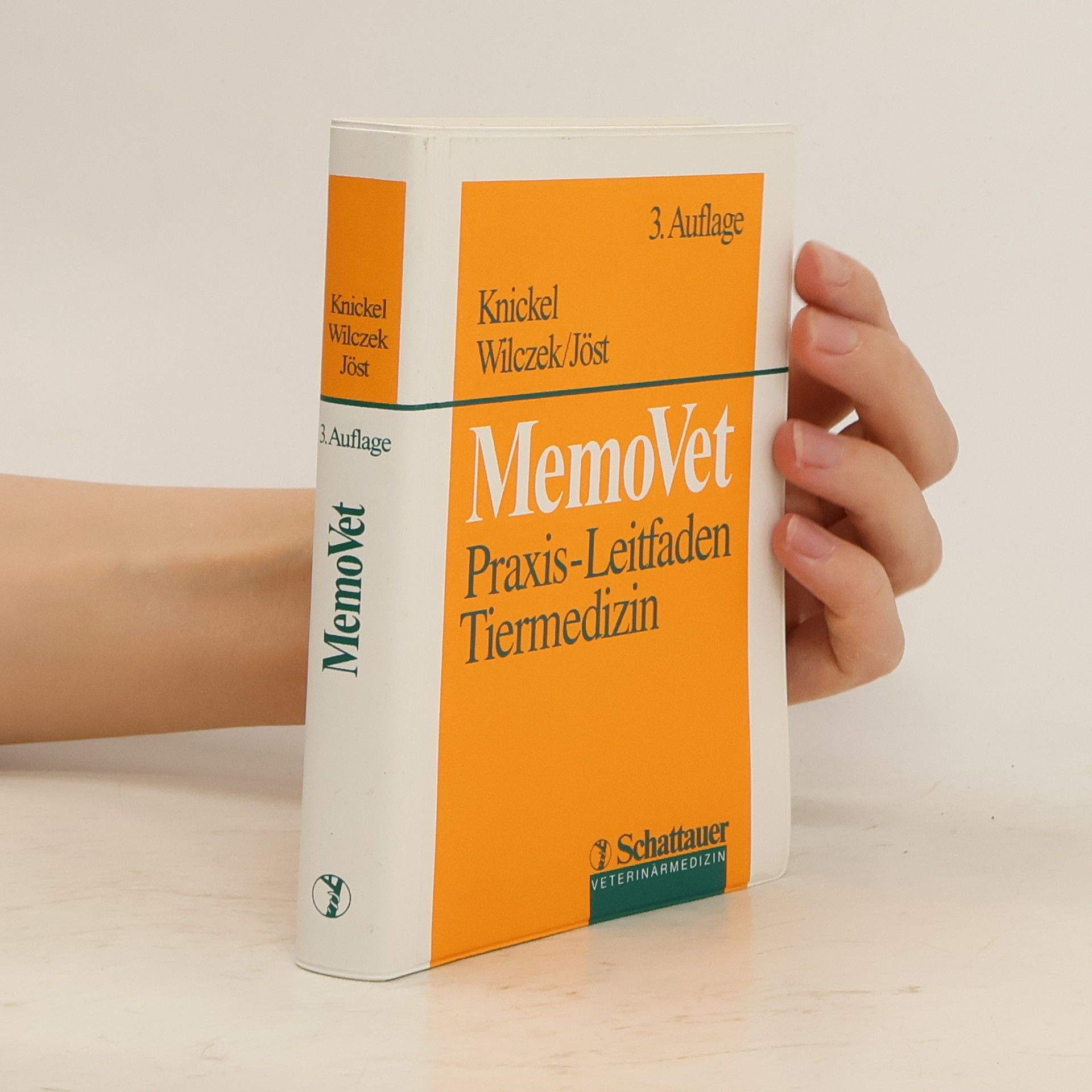 Uwe R. Knickel Praxis-Leitfaden Tiermedizin ; mit 107 Tabellen