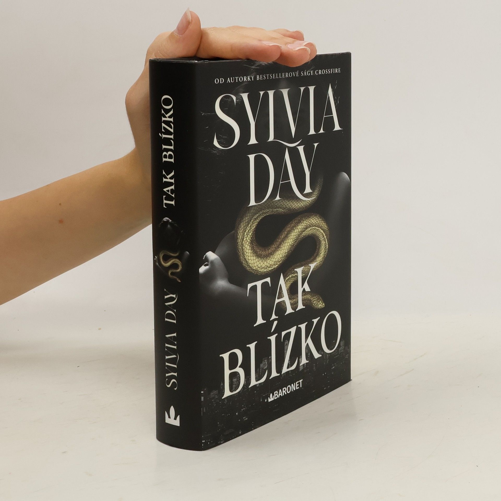 Sylvia Day Tak blízko