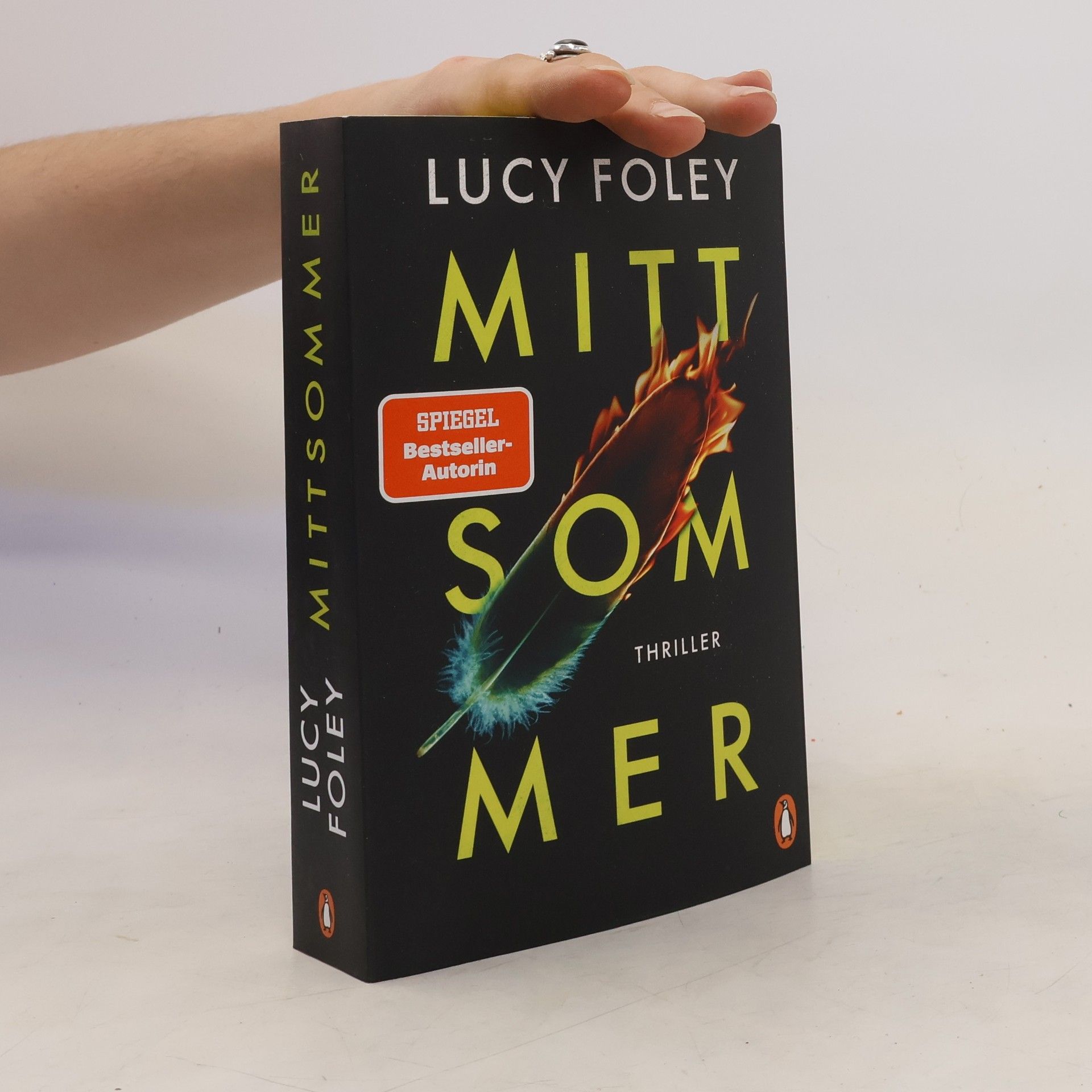 Lucy Foley Mittsommer