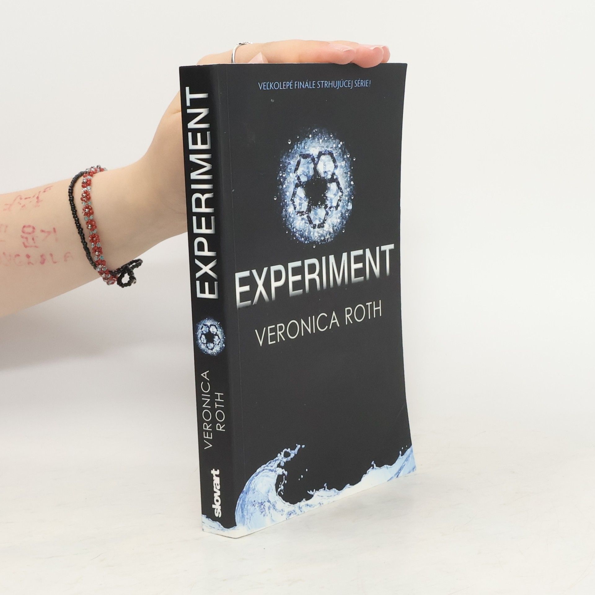 Veronica Roth Experiment