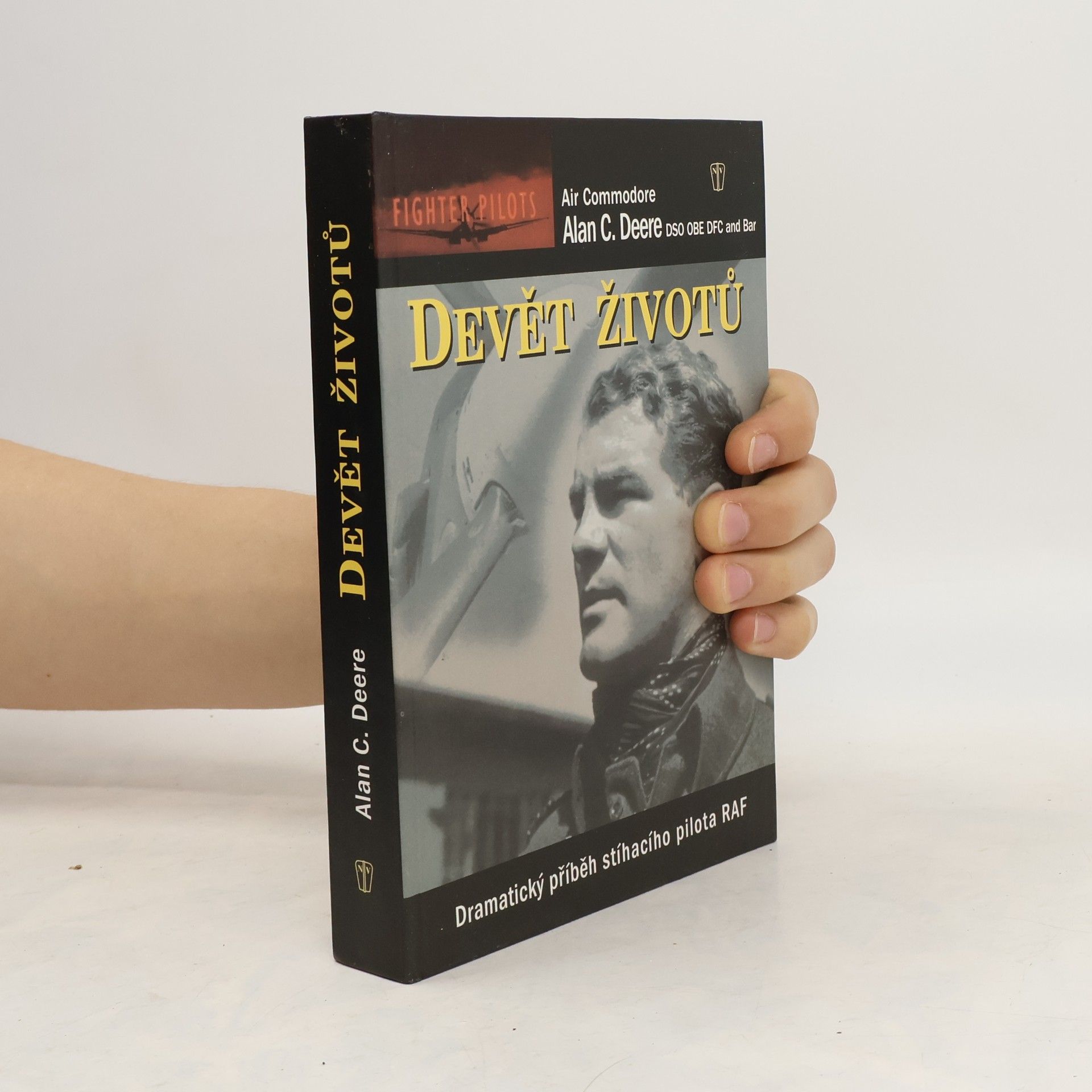Alan C. Deere Devět životů
