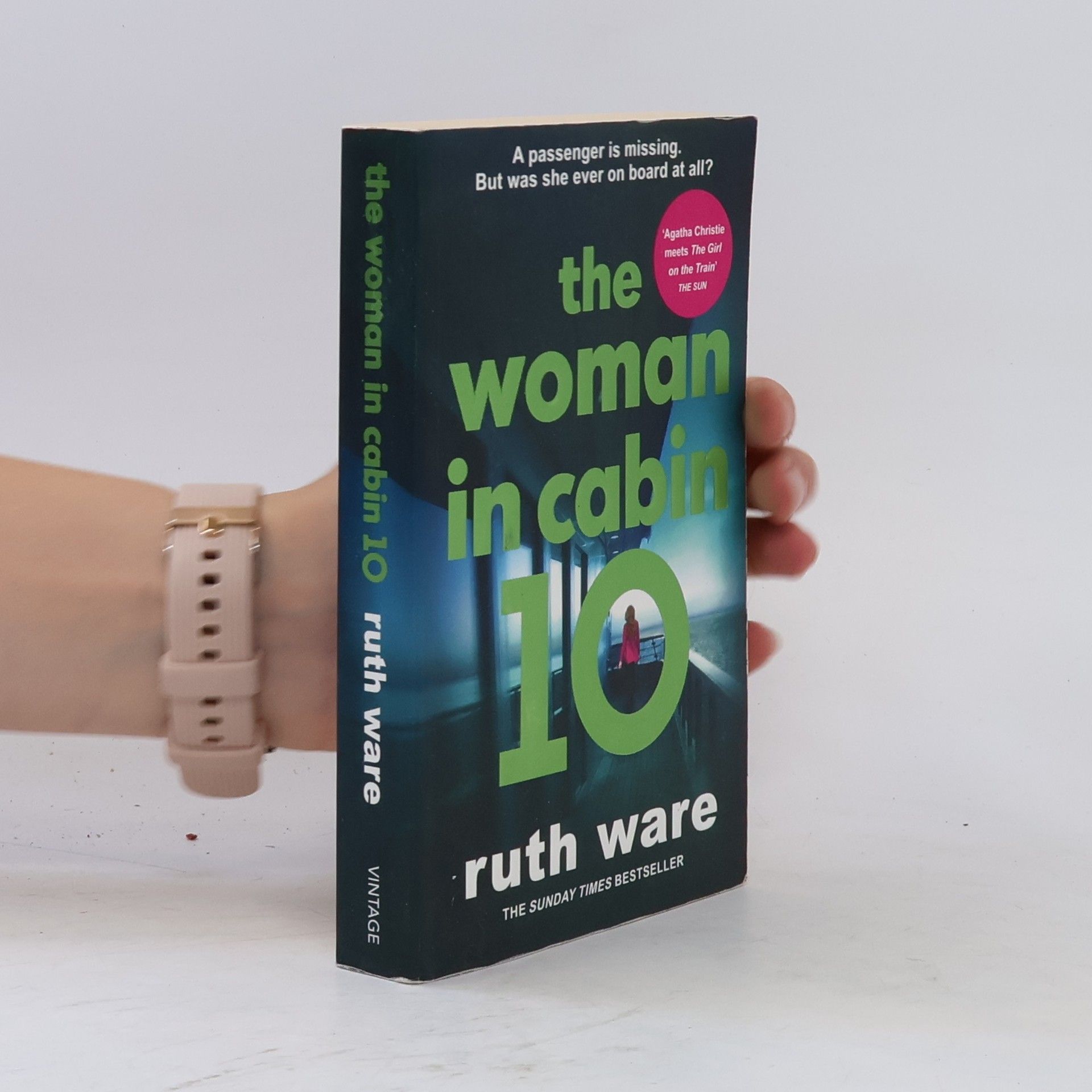 Ruth Ware The woman in cabin 10
