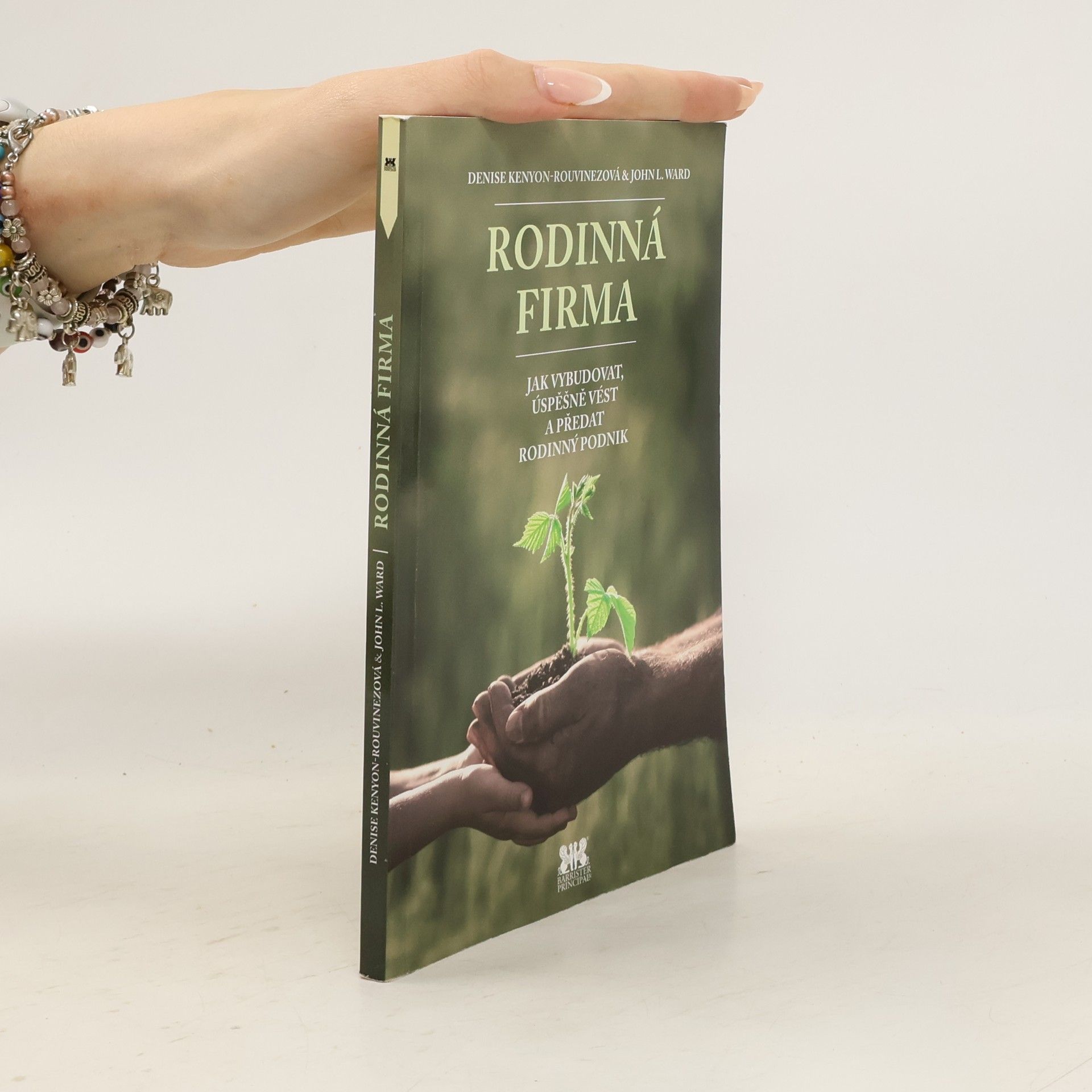 Denise KenyonRouvinez Rodinná firma