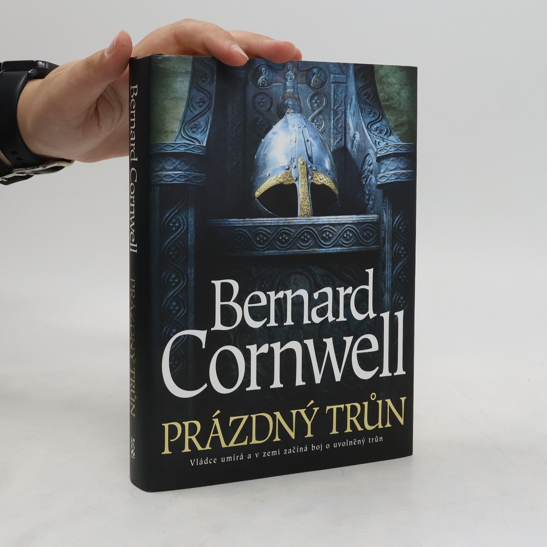 Bernard Cornwell Prázdný trůn. Uhtred z Bebbanburgu 8. díl