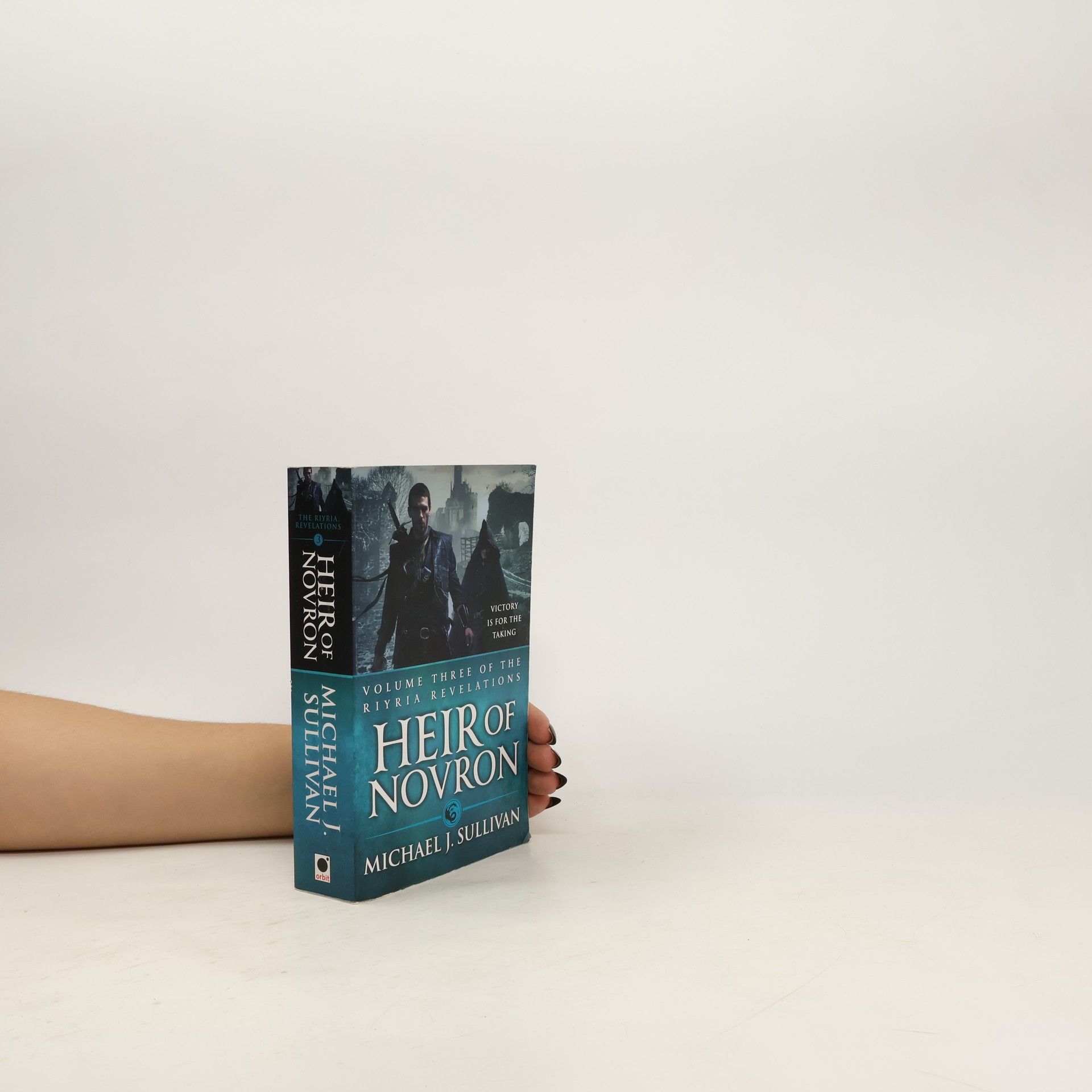 Michael J. Sullivan Heir Of Novron