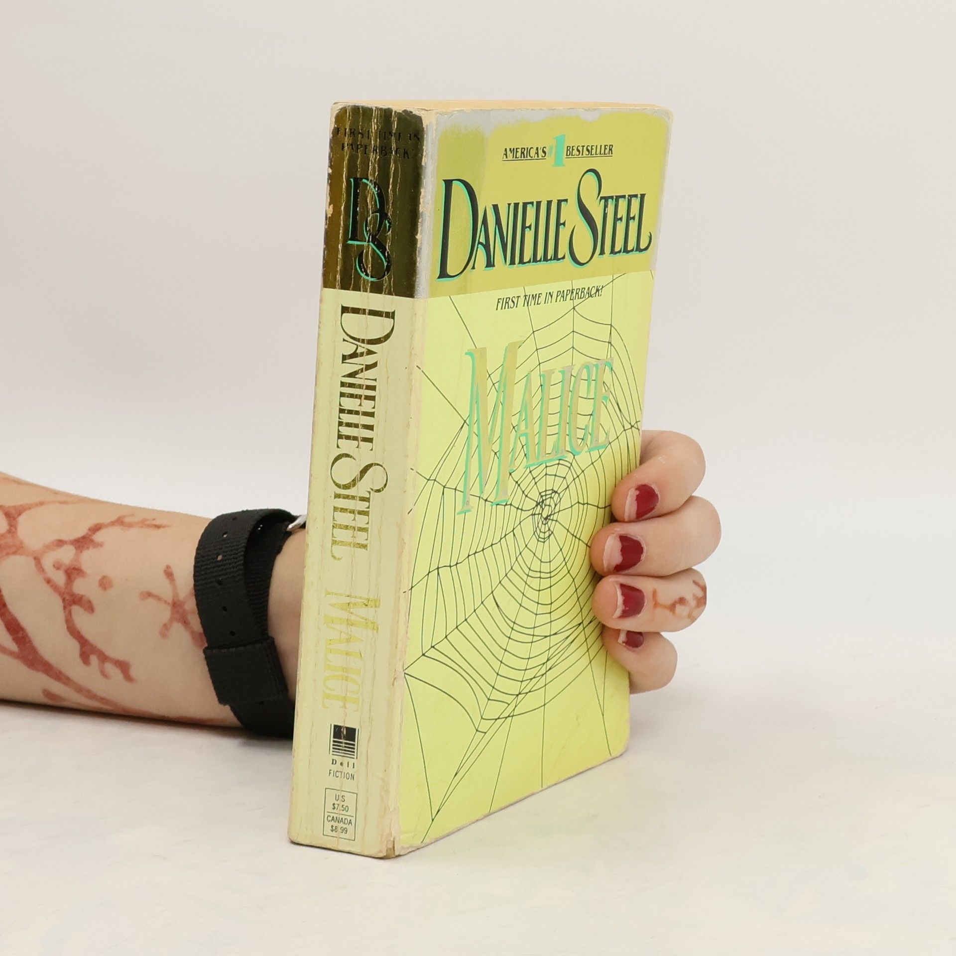 Danielle Steel Malice