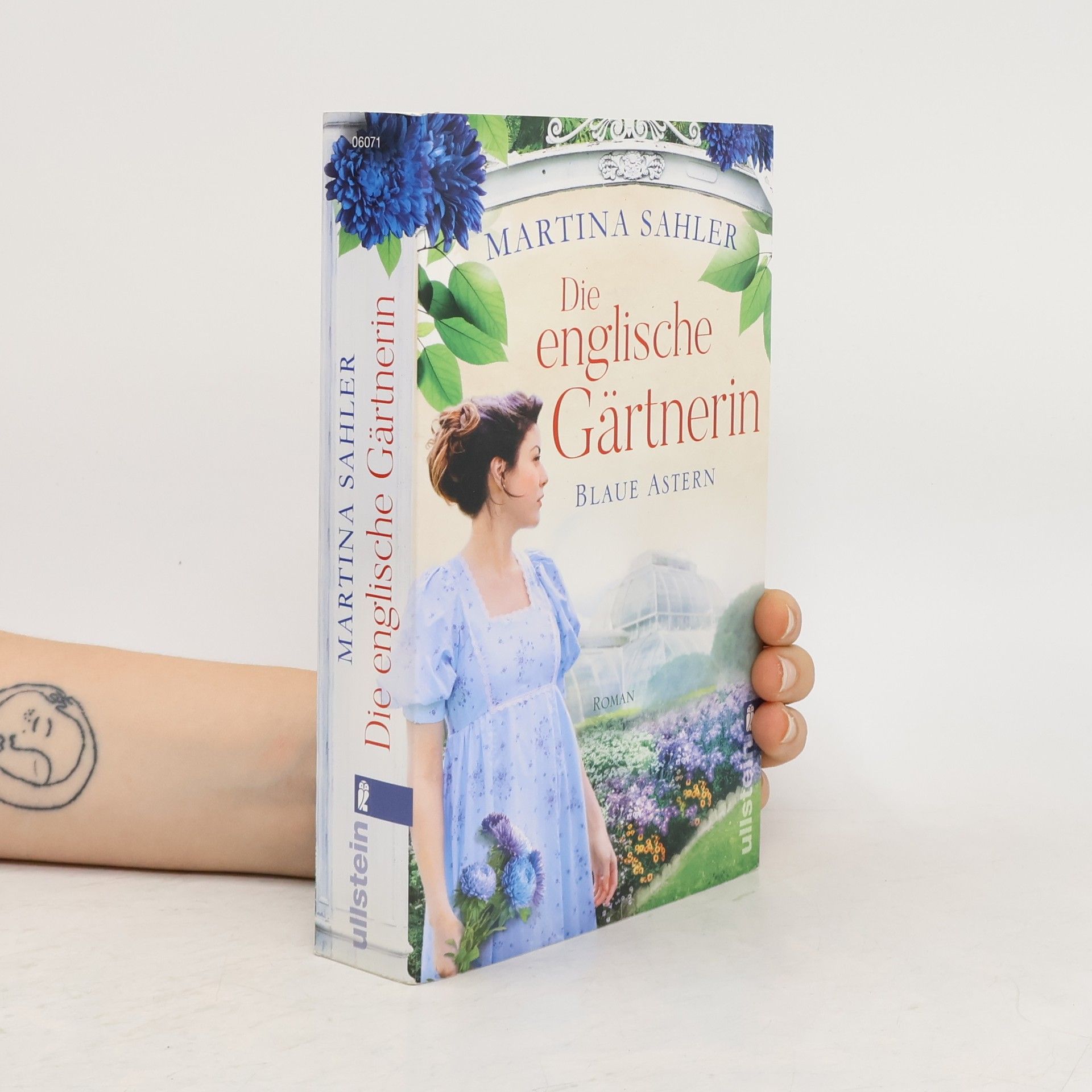 Martina Sahler Die englische Gärtnerin - Blaue Astern