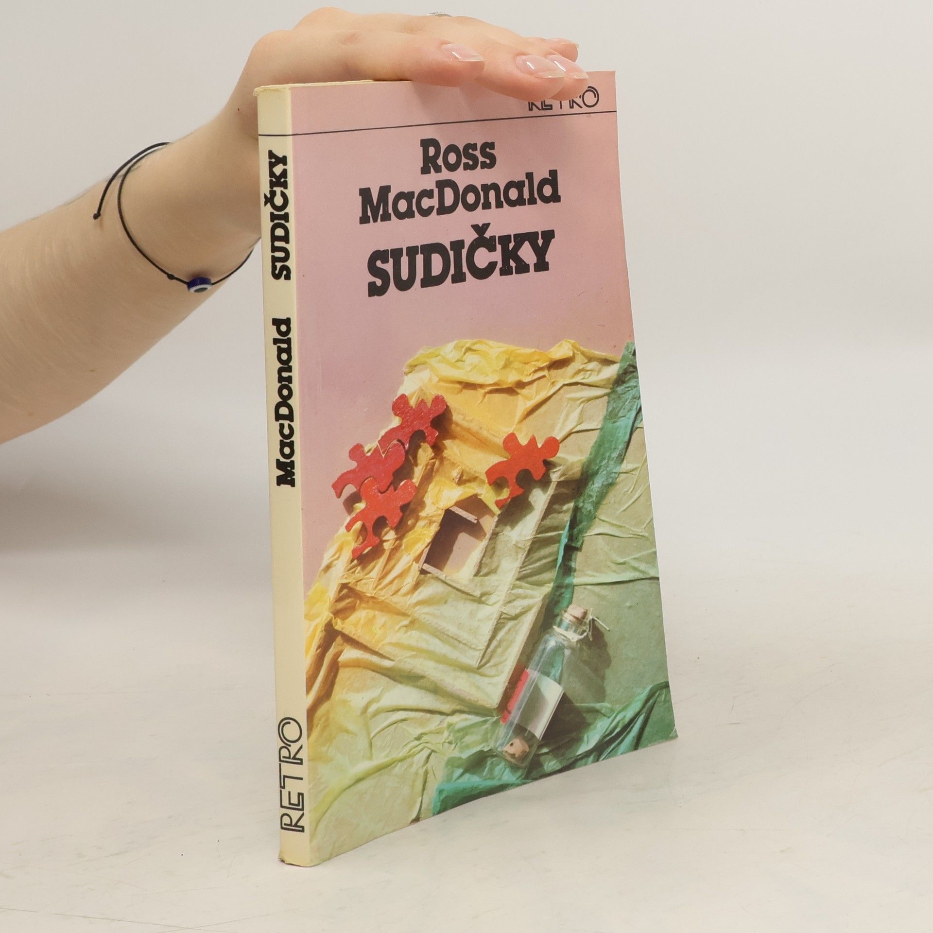 Ross Macdonald Sudičky