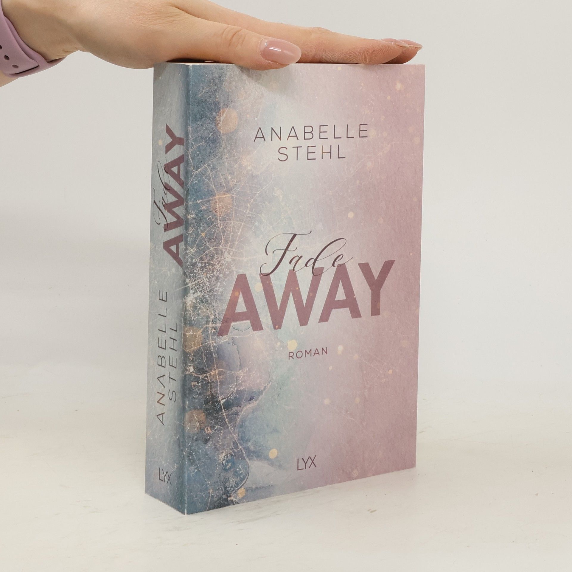 Anabelle Stehl Fadeaway