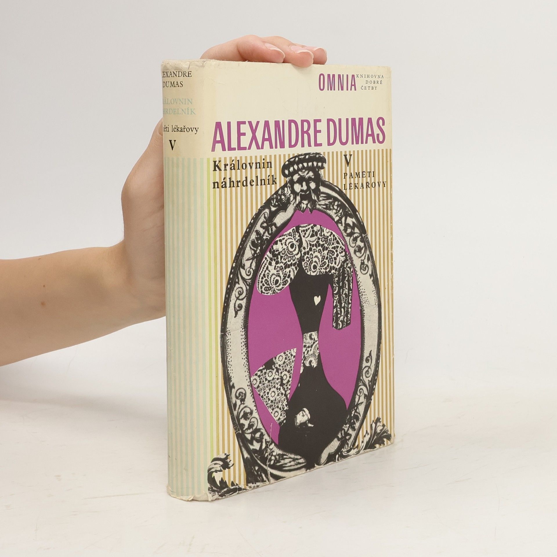 Alexandre Dumas Paměti lékařovy V. Královnin náhrdelník I.