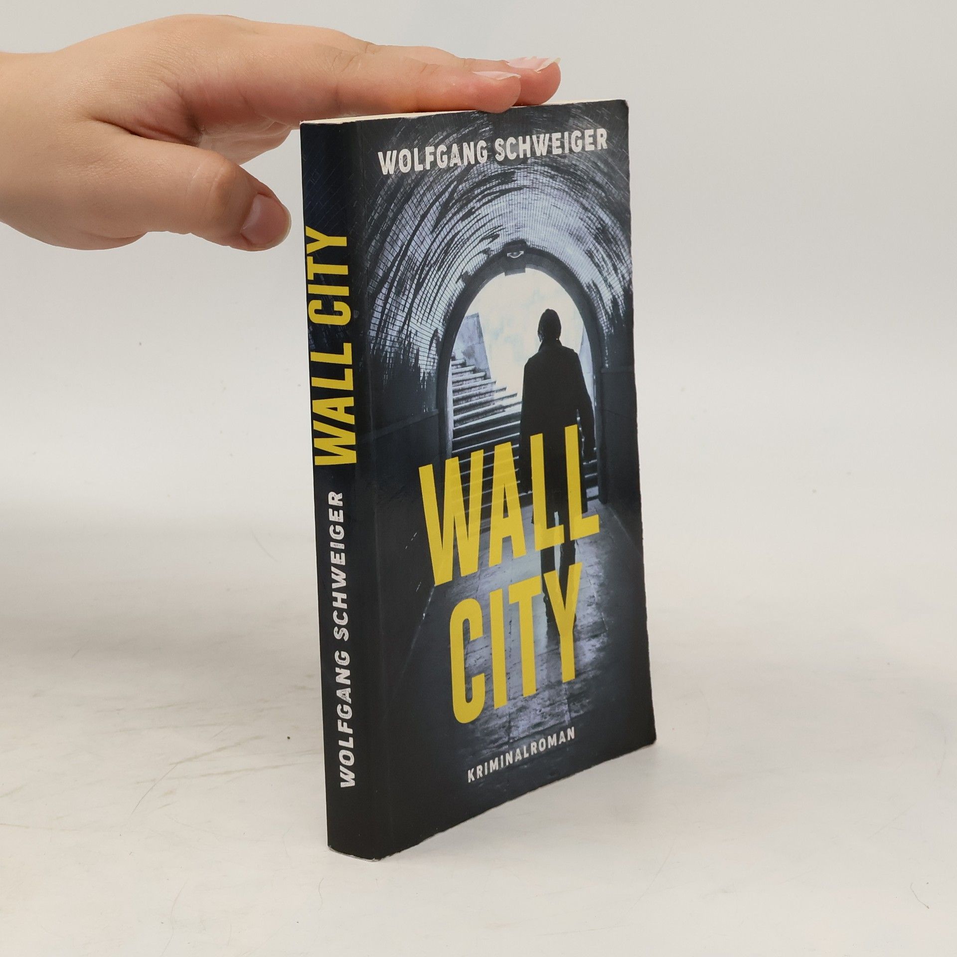 Wolfgang Schweiger Wall City