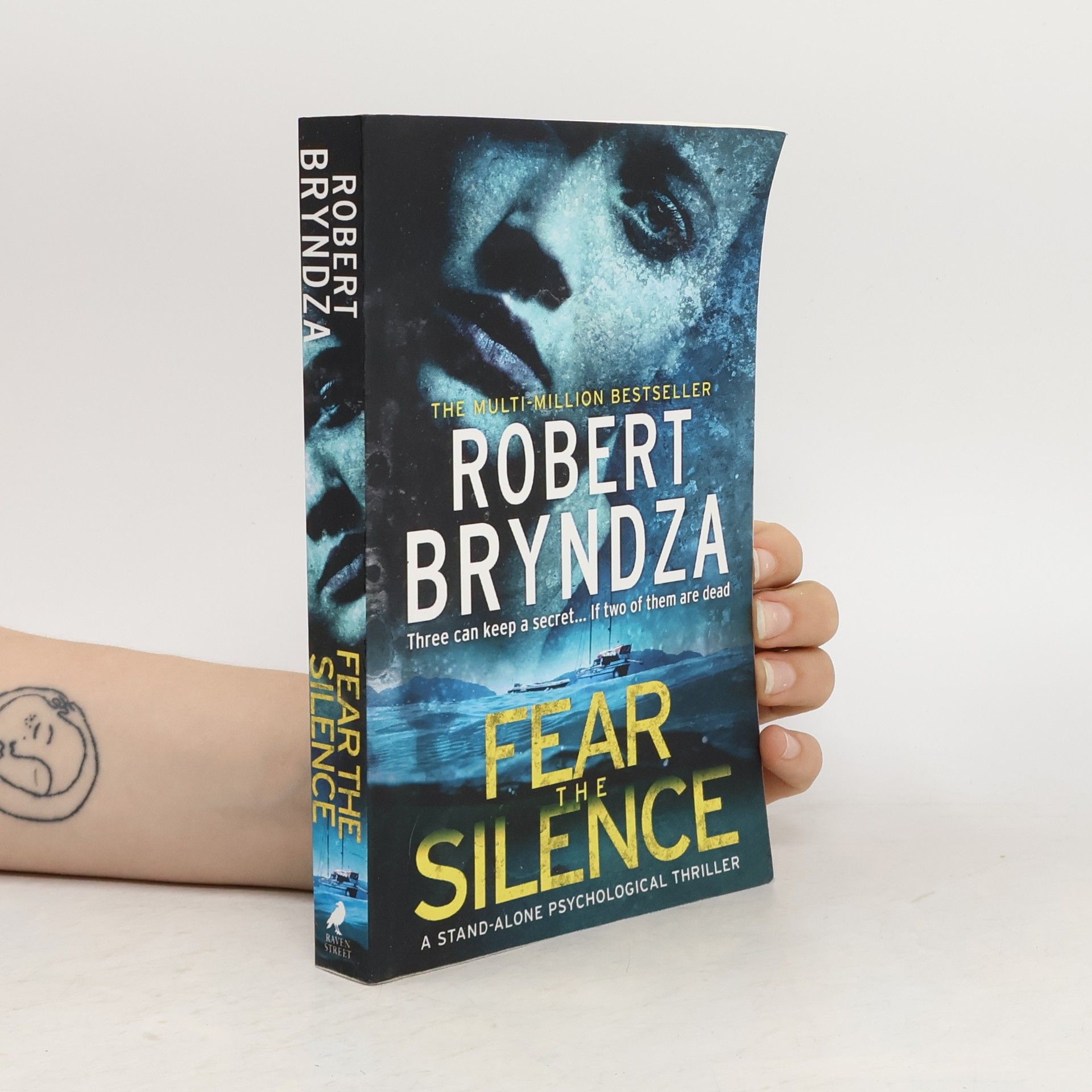 Robert Bryndza Fear The Silence
