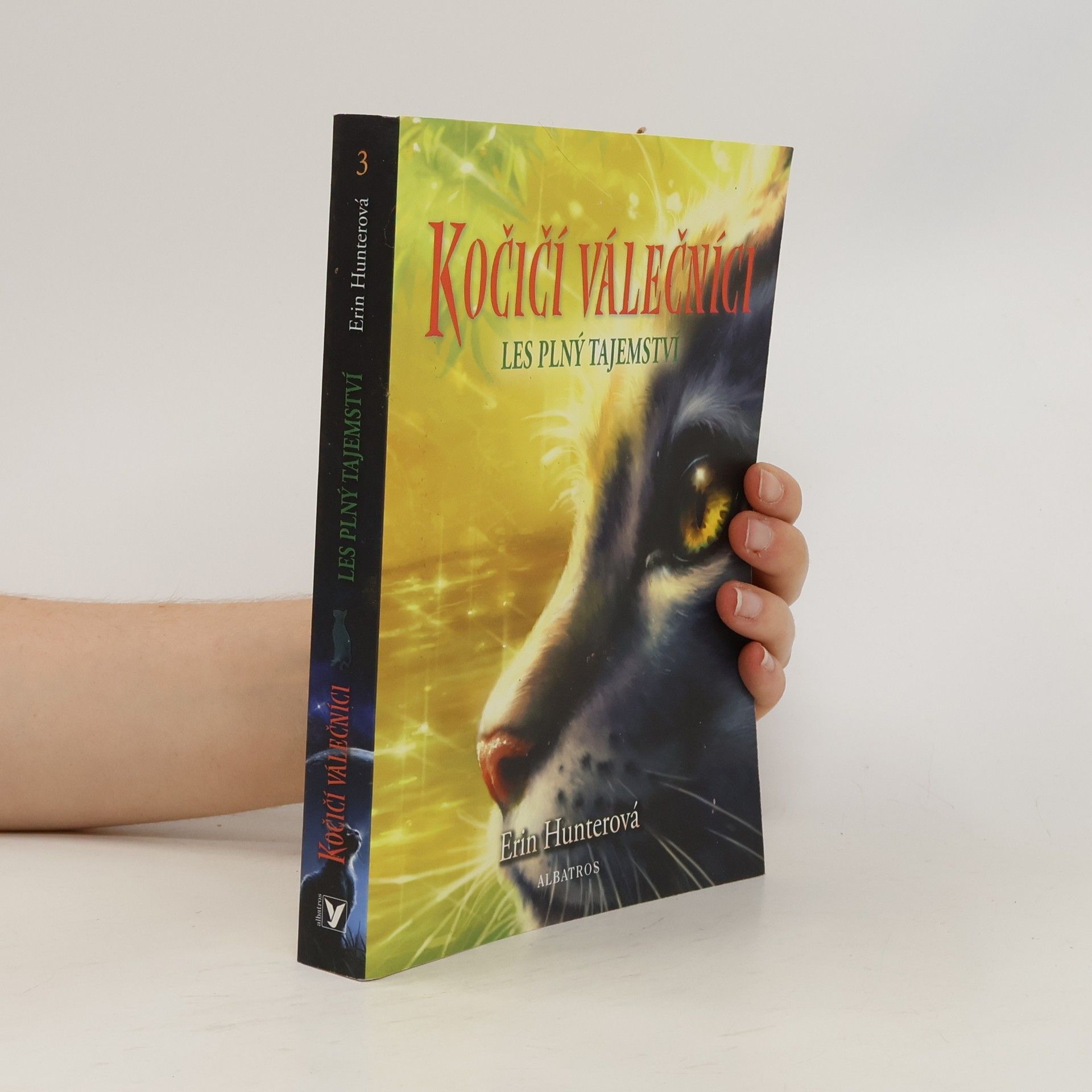 Erin Hunter Les plný tajemství. Kočičí válečníci