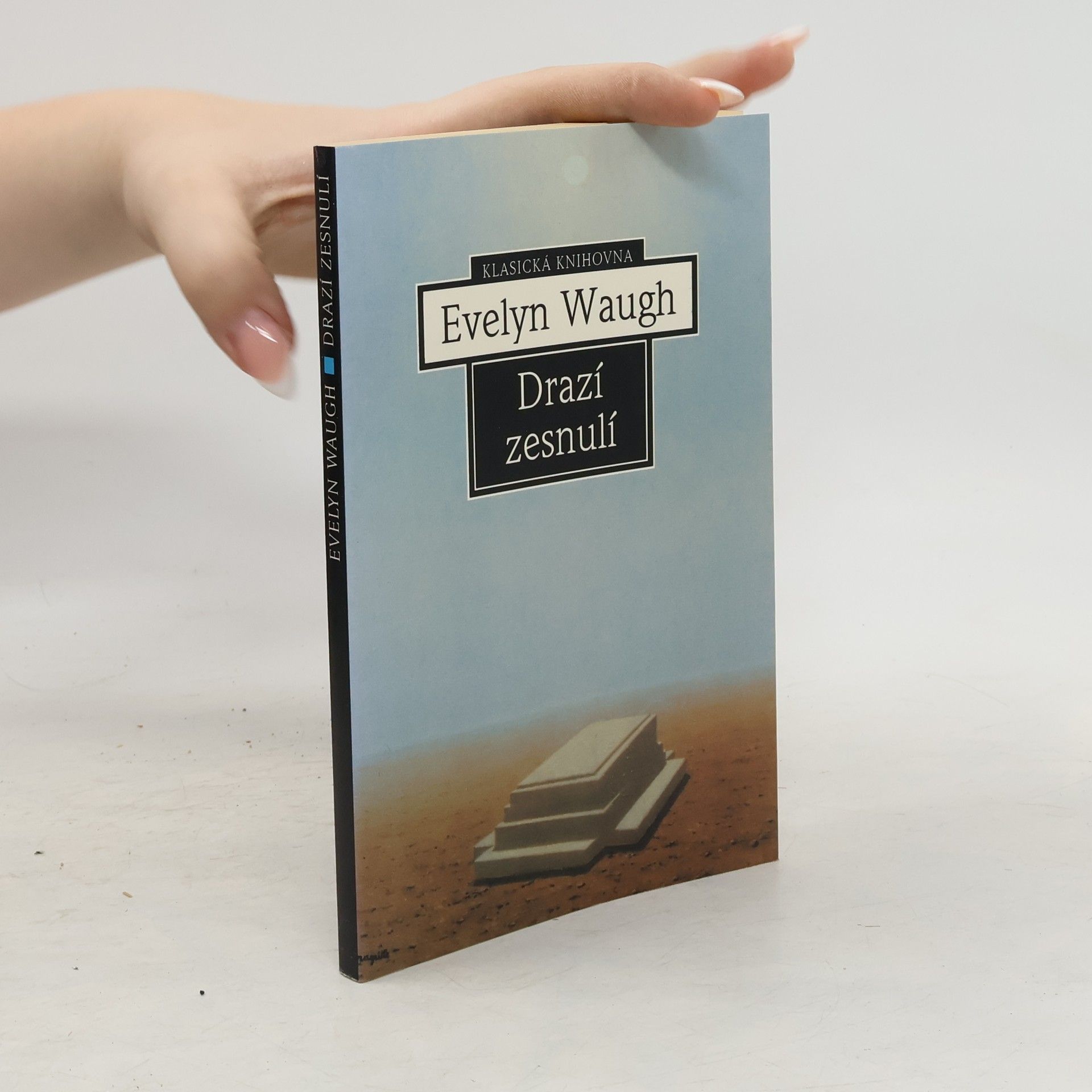 Evelyn Waugh Drazí zesnulí