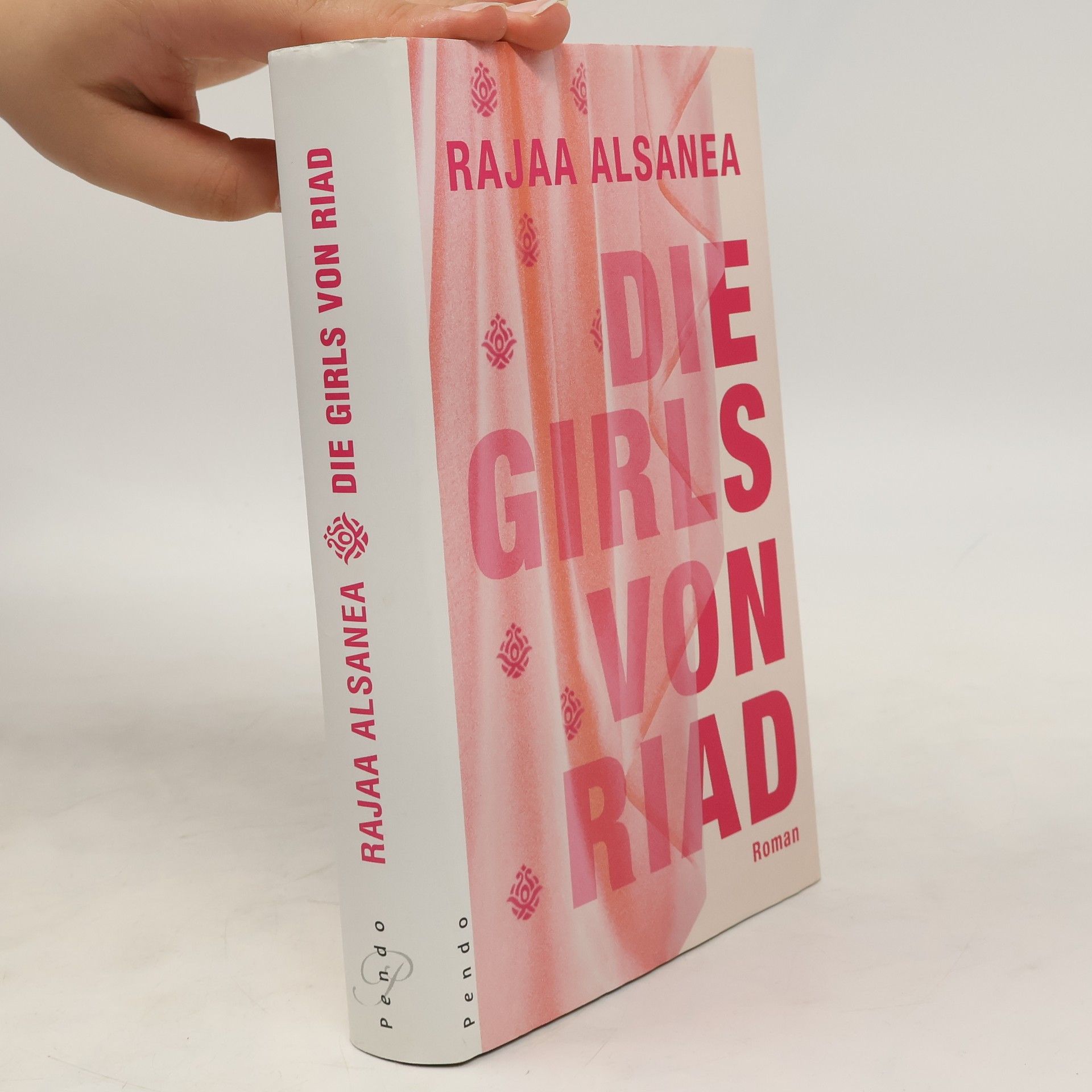 Raǧāʾ ʿAbdallāh aṣ- Ṣāniʿ Die Girls von Riad