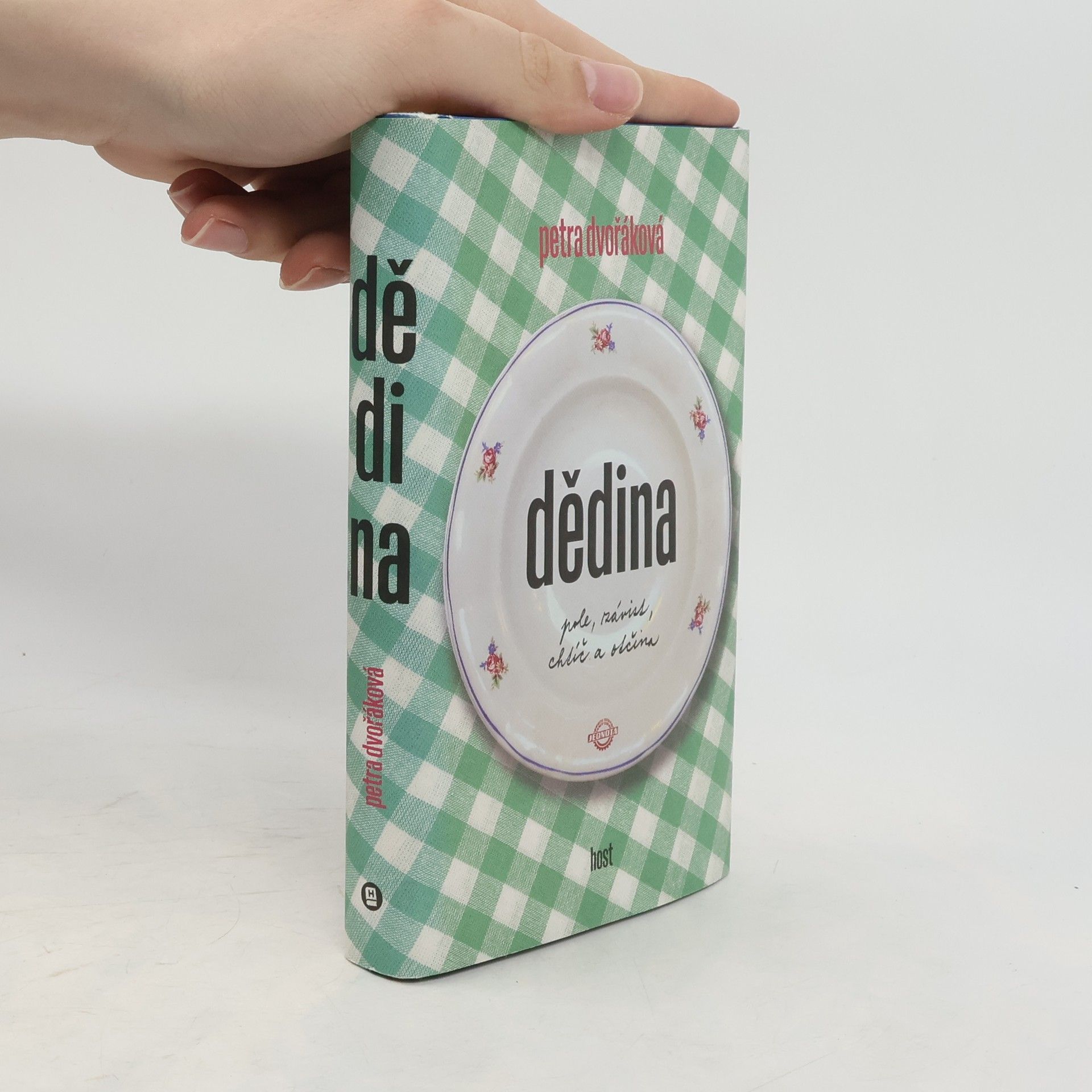 Petra Dvořáková Dědina: pole, závist, chtíč a otčina